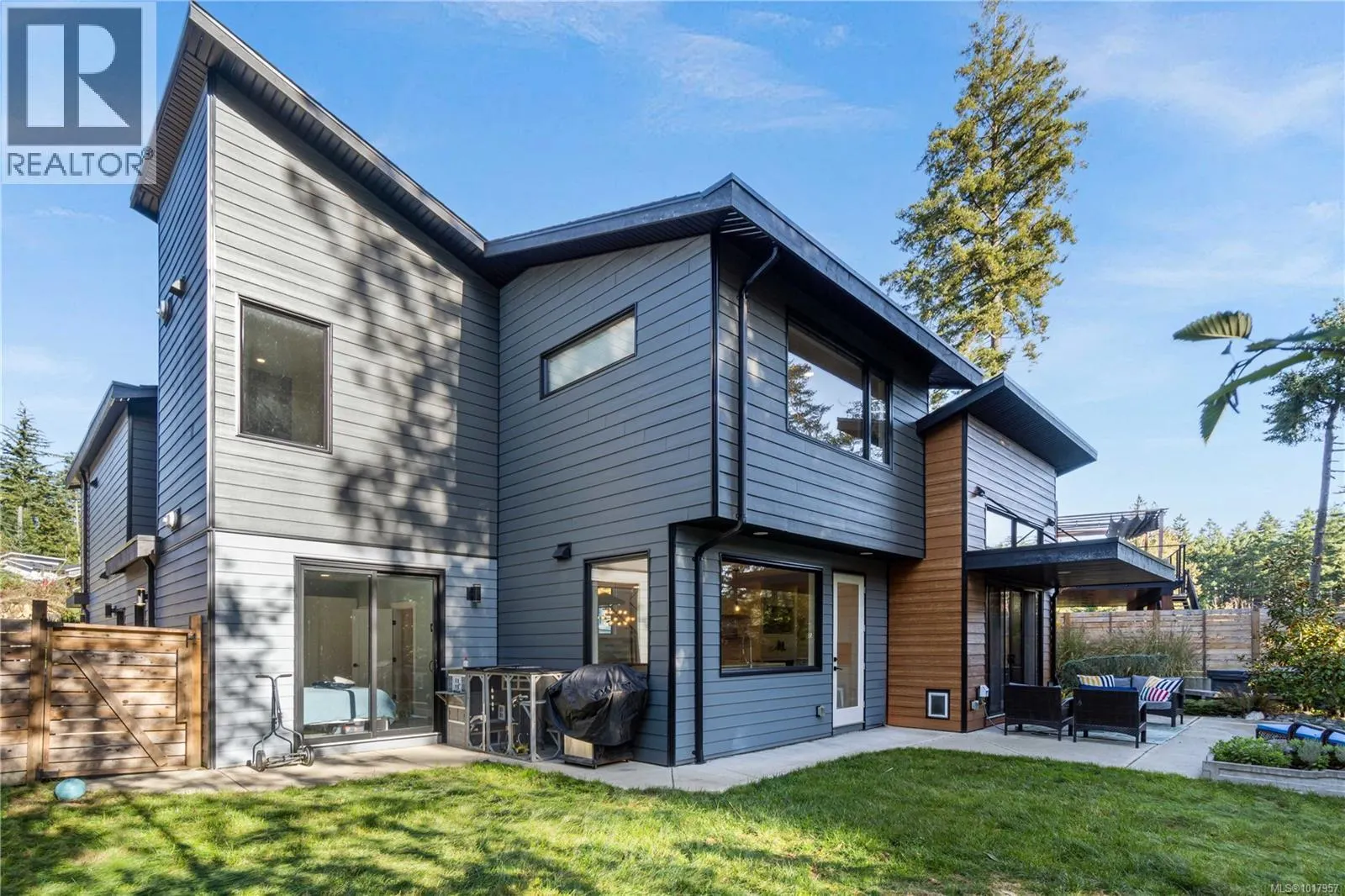 210 Crestline Terr