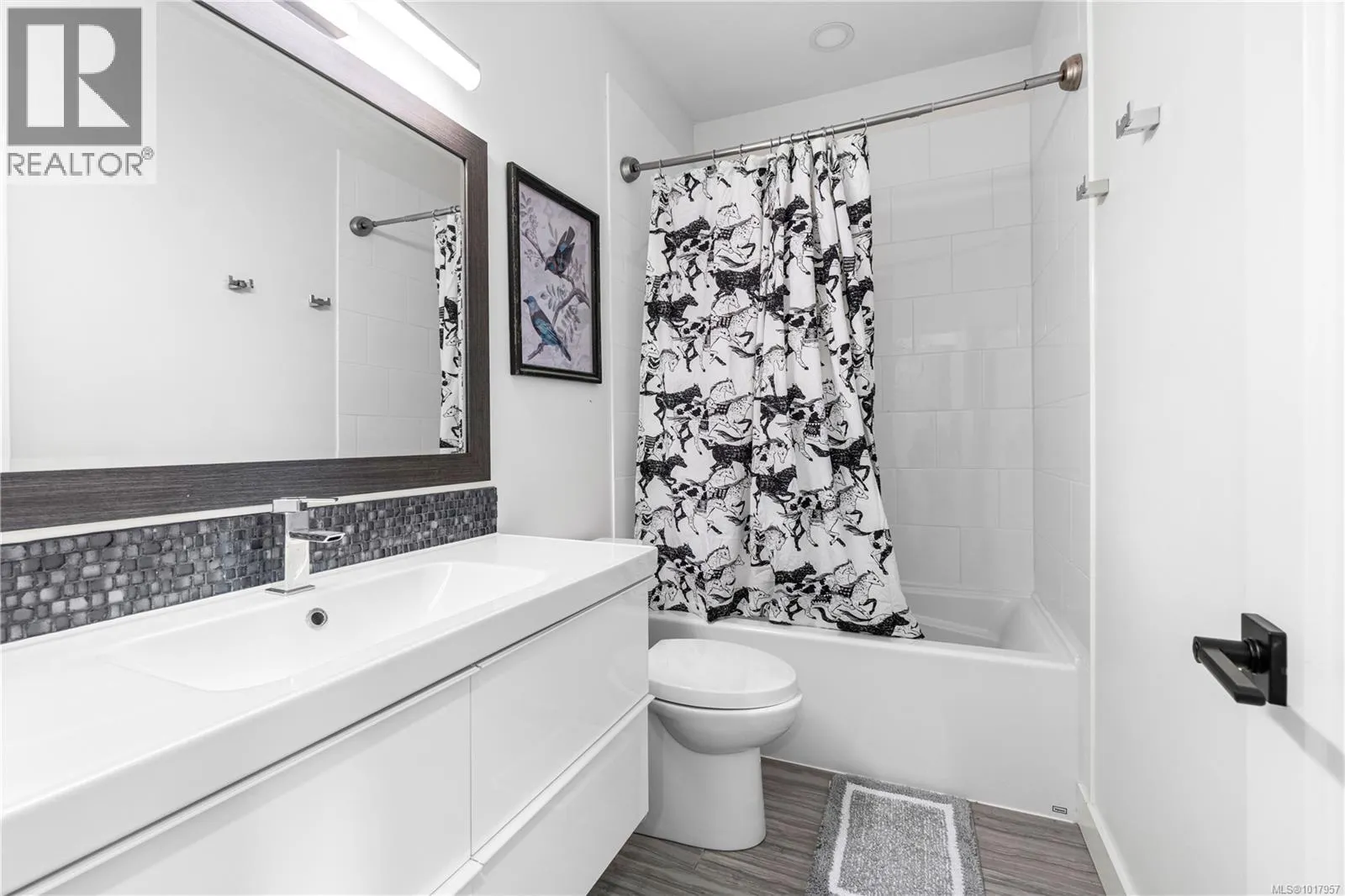 210 Crestline Terr