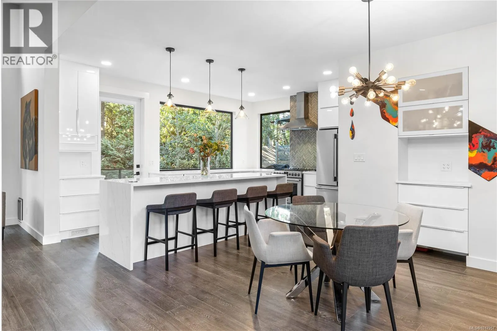 210 Crestline Terr