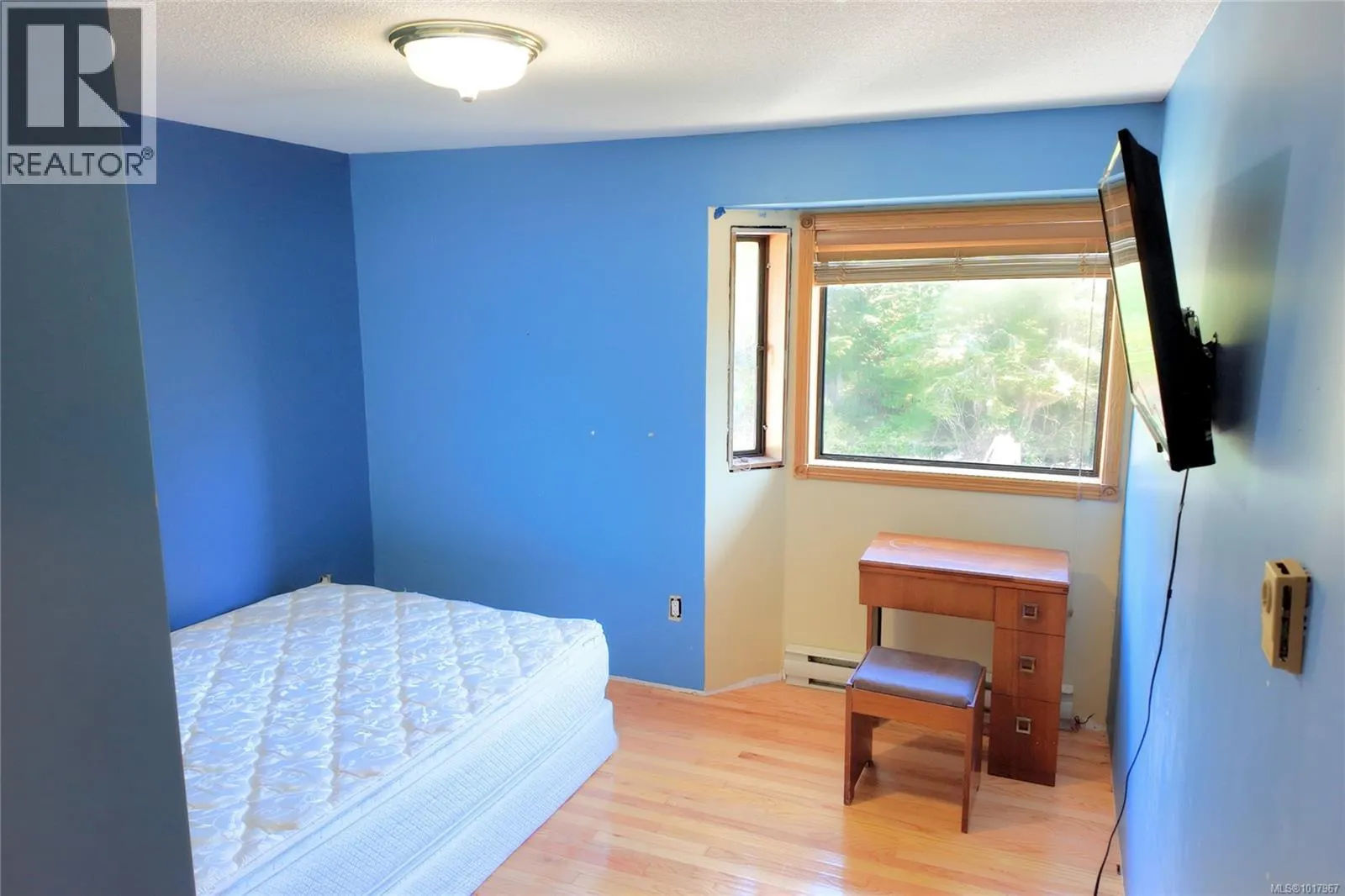 437 Marine Dr