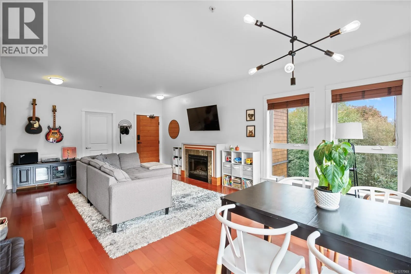 303 101 Nursery Hill Dr
