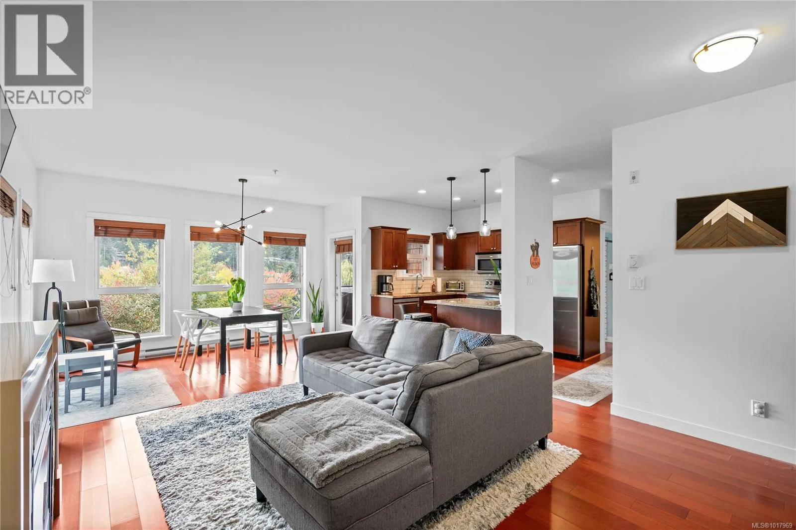 303 101 Nursery Hill Dr