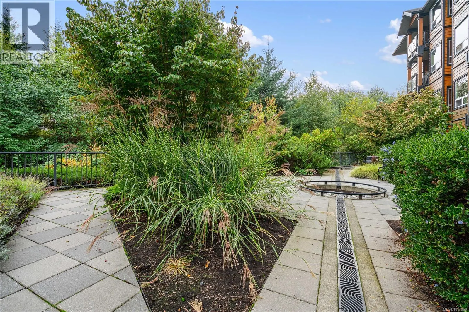 303 101 Nursery Hill Dr