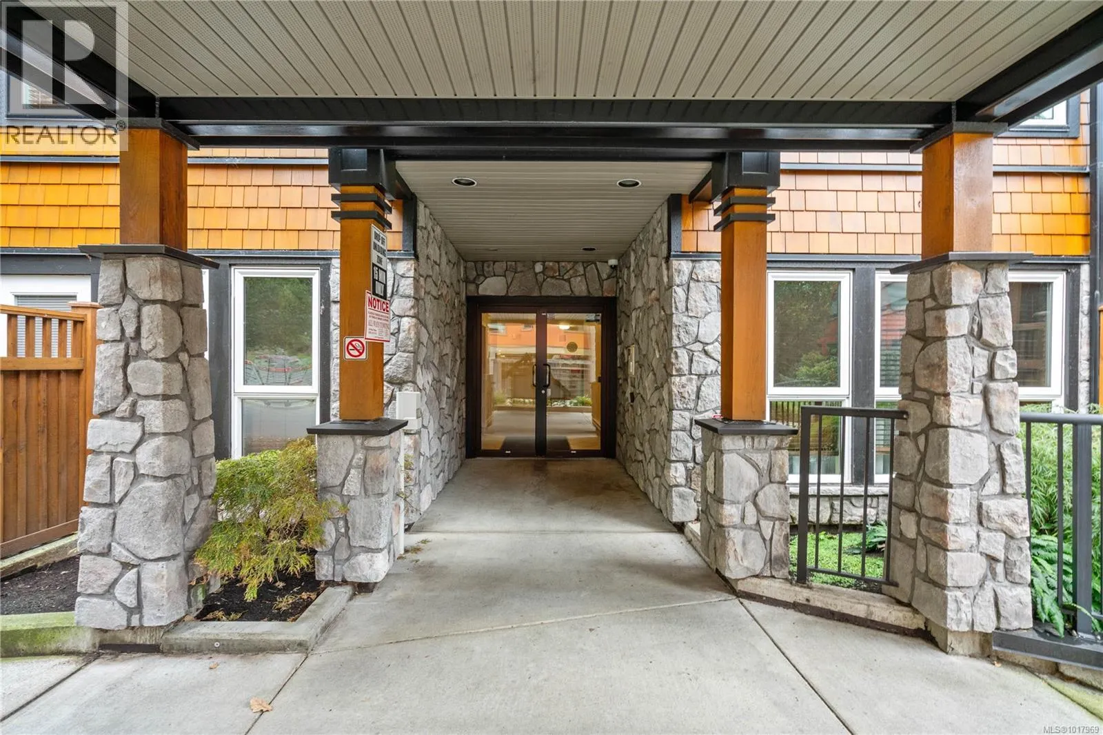 303 101 Nursery Hill Dr