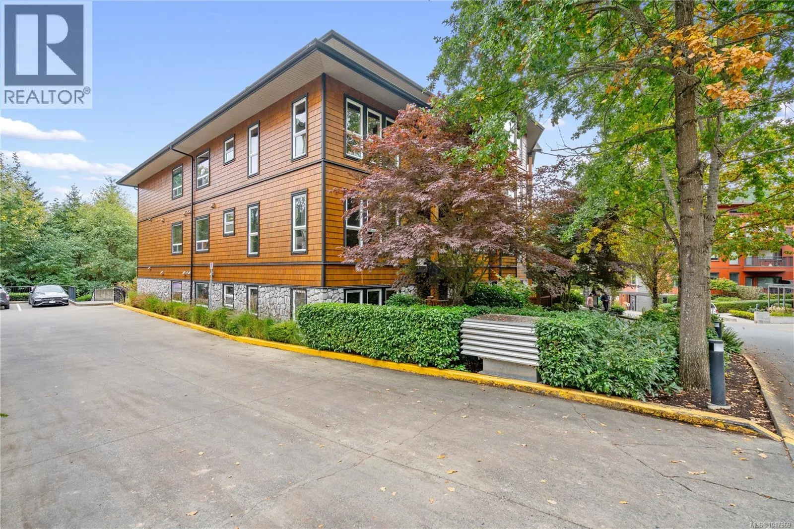 303 101 Nursery Hill Dr