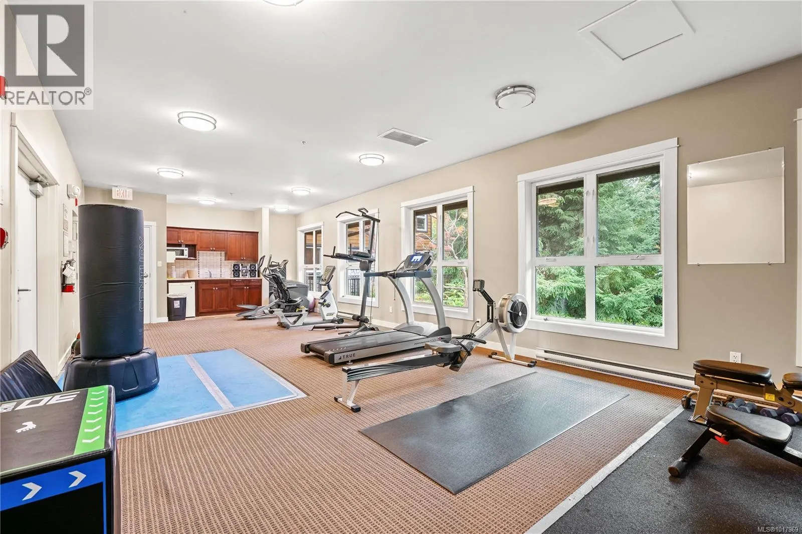 303 101 Nursery Hill Dr