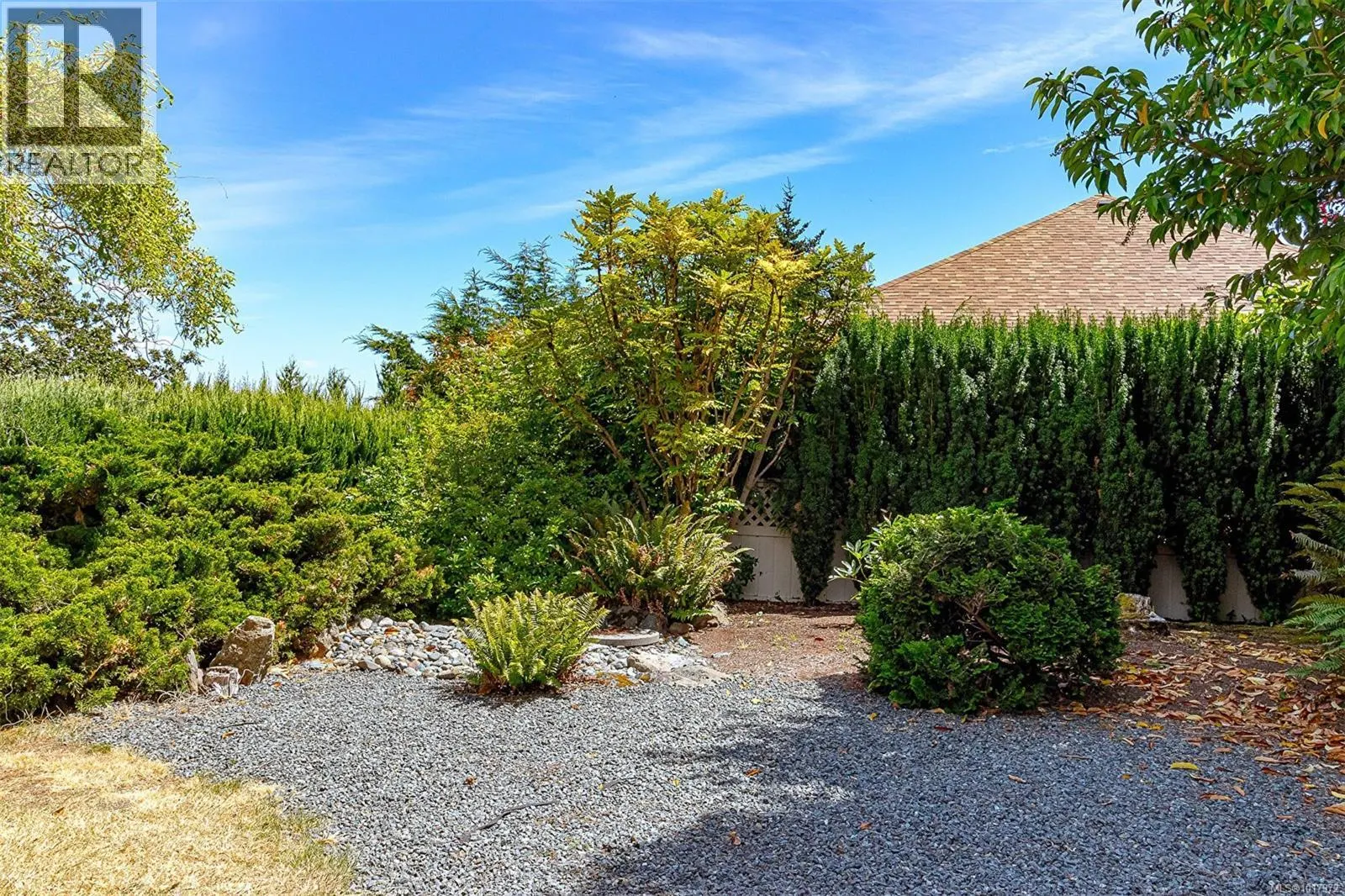 2619 Crystalview Dr