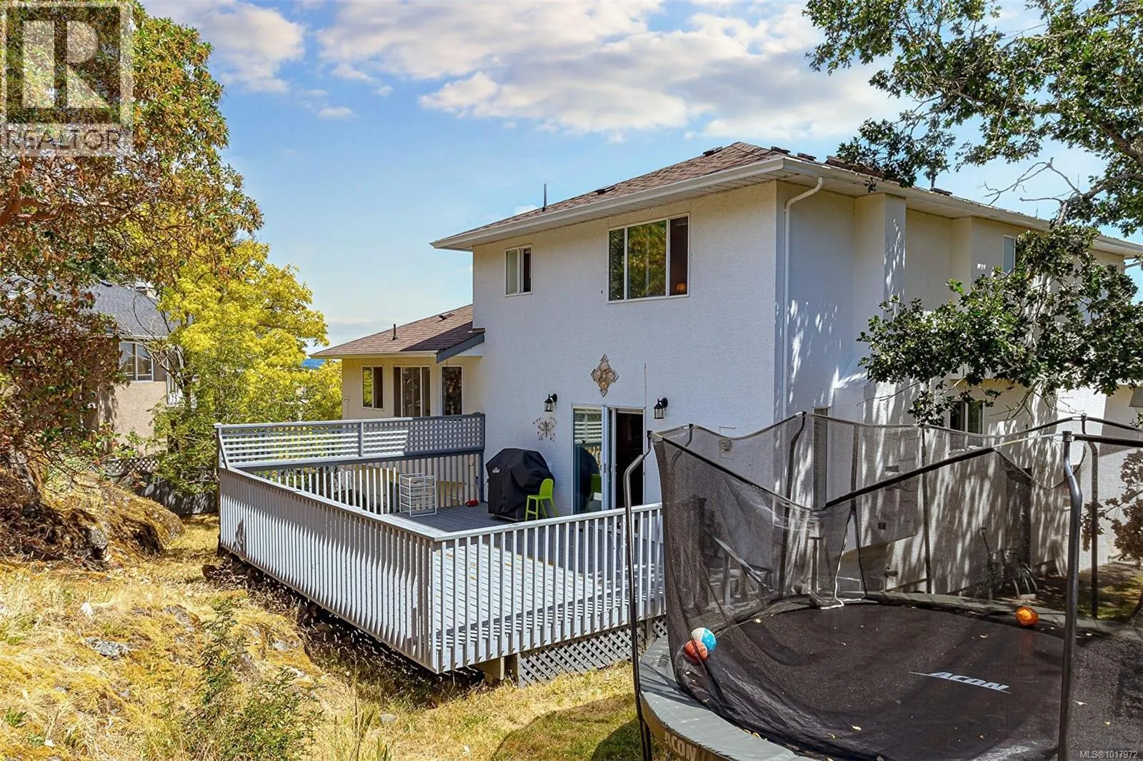 2619 Crystalview Dr