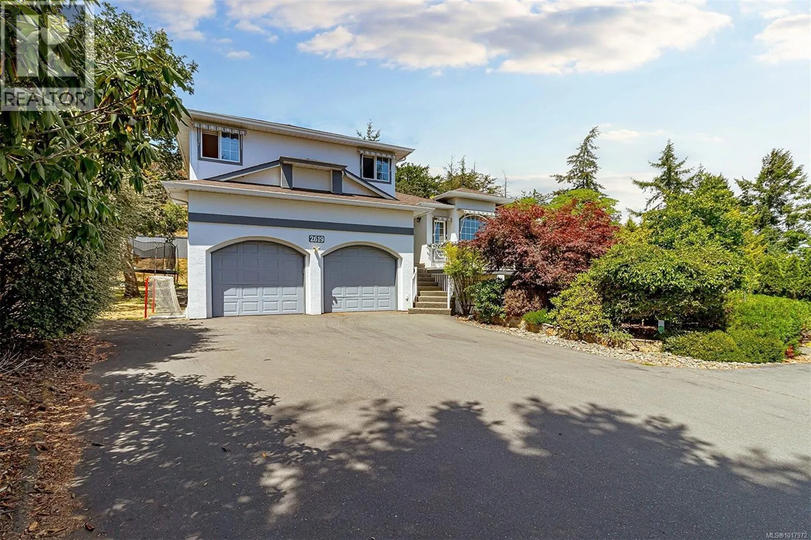 2619 Crystalview Dr
