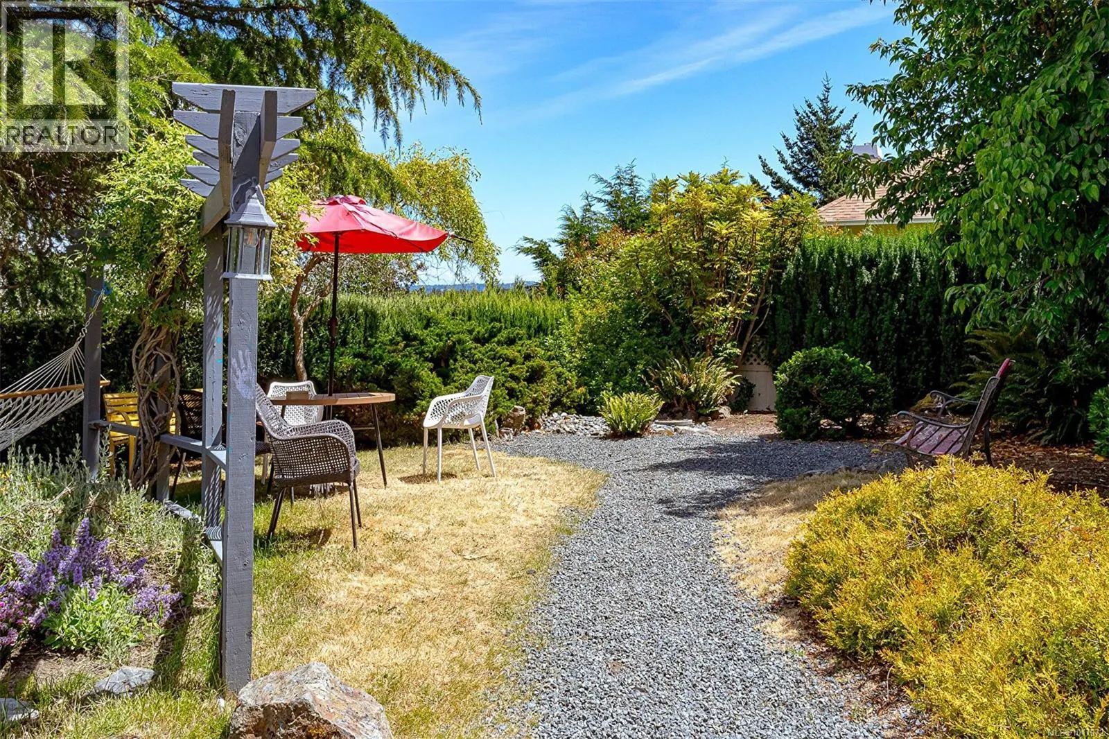 2619 Crystalview Dr