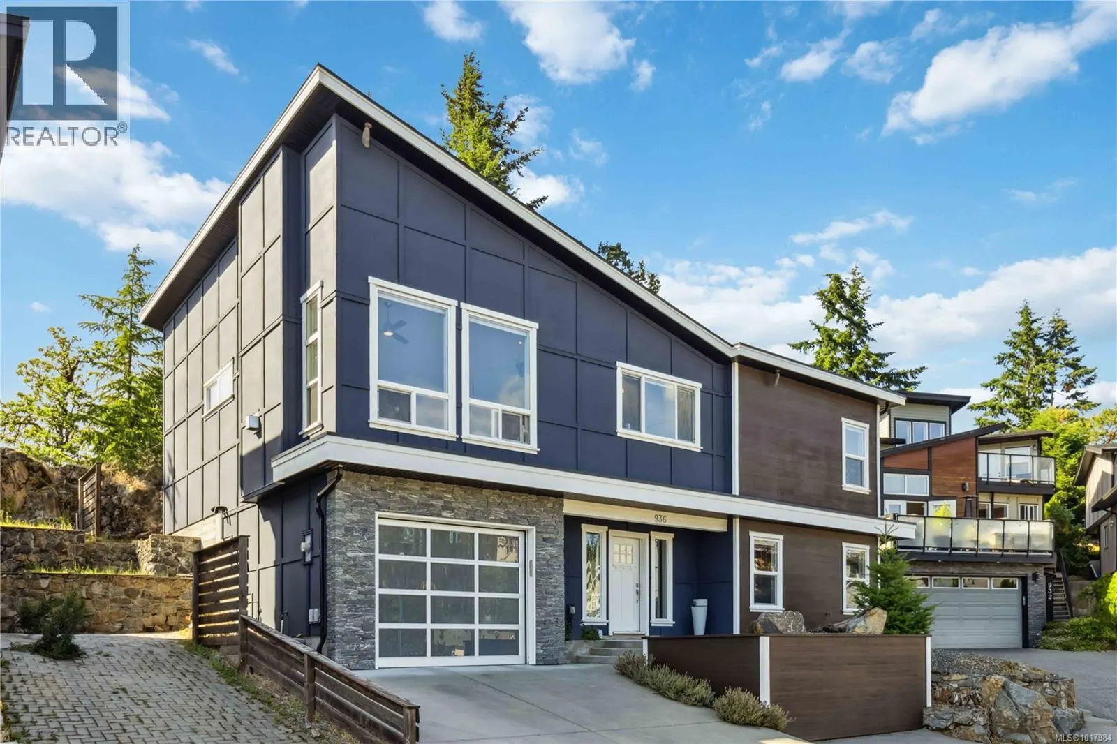 936 Aqua Crt