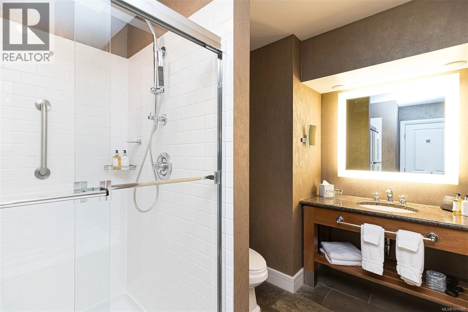 113/115 D 1376 Lynburne Pl