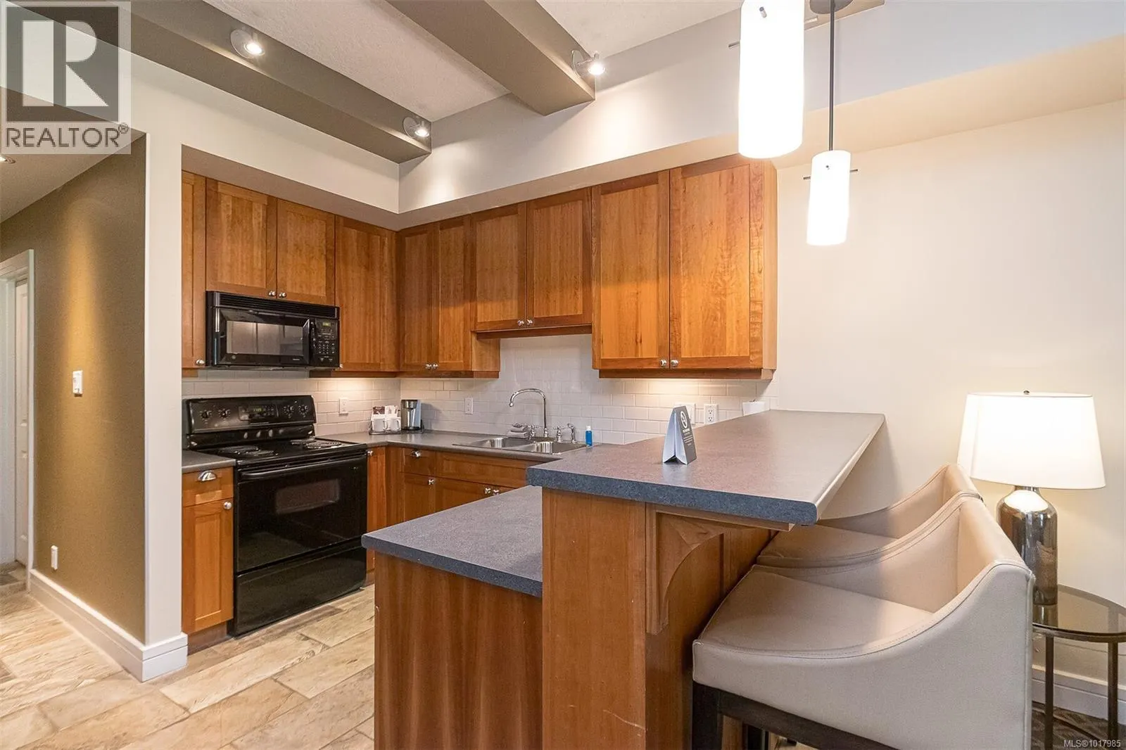 113/115 D 1376 Lynburne Pl