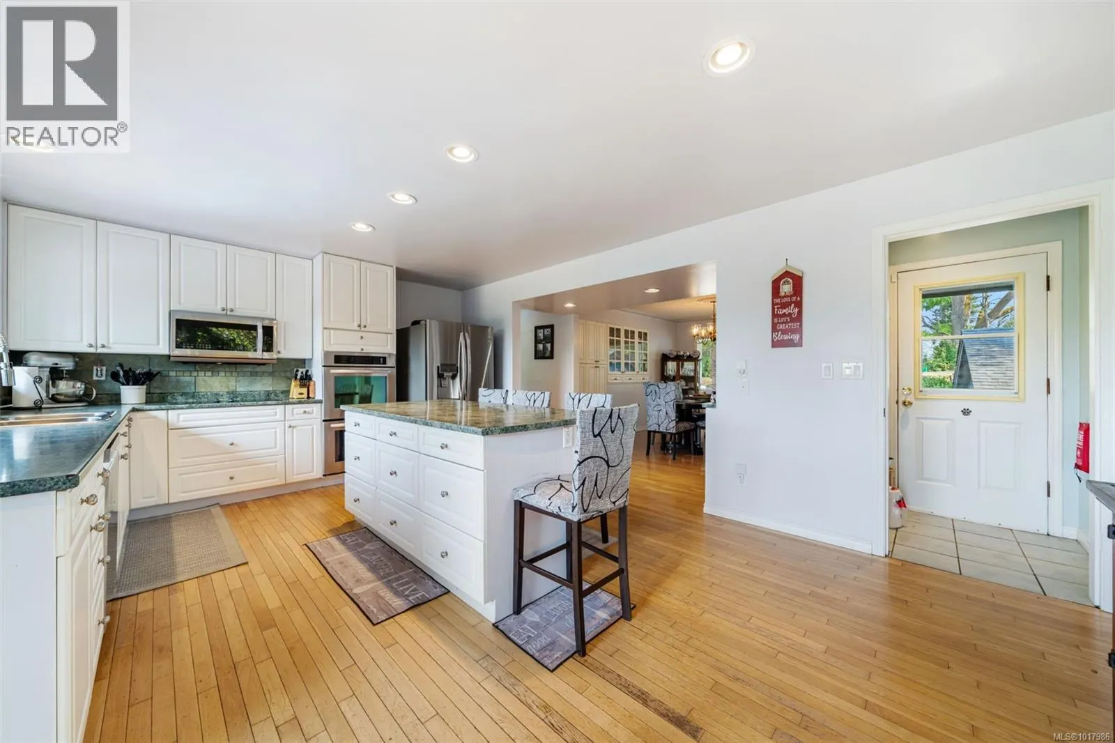 9168 West Saanich Rd