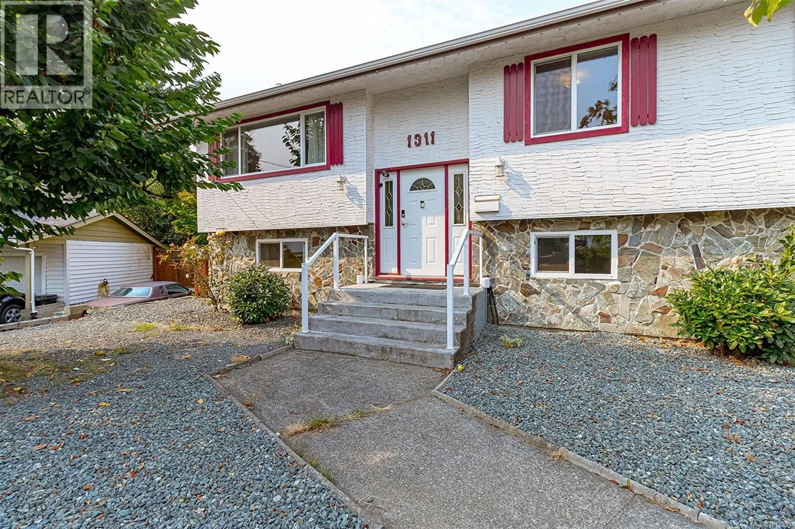 1311 Dangar Pl