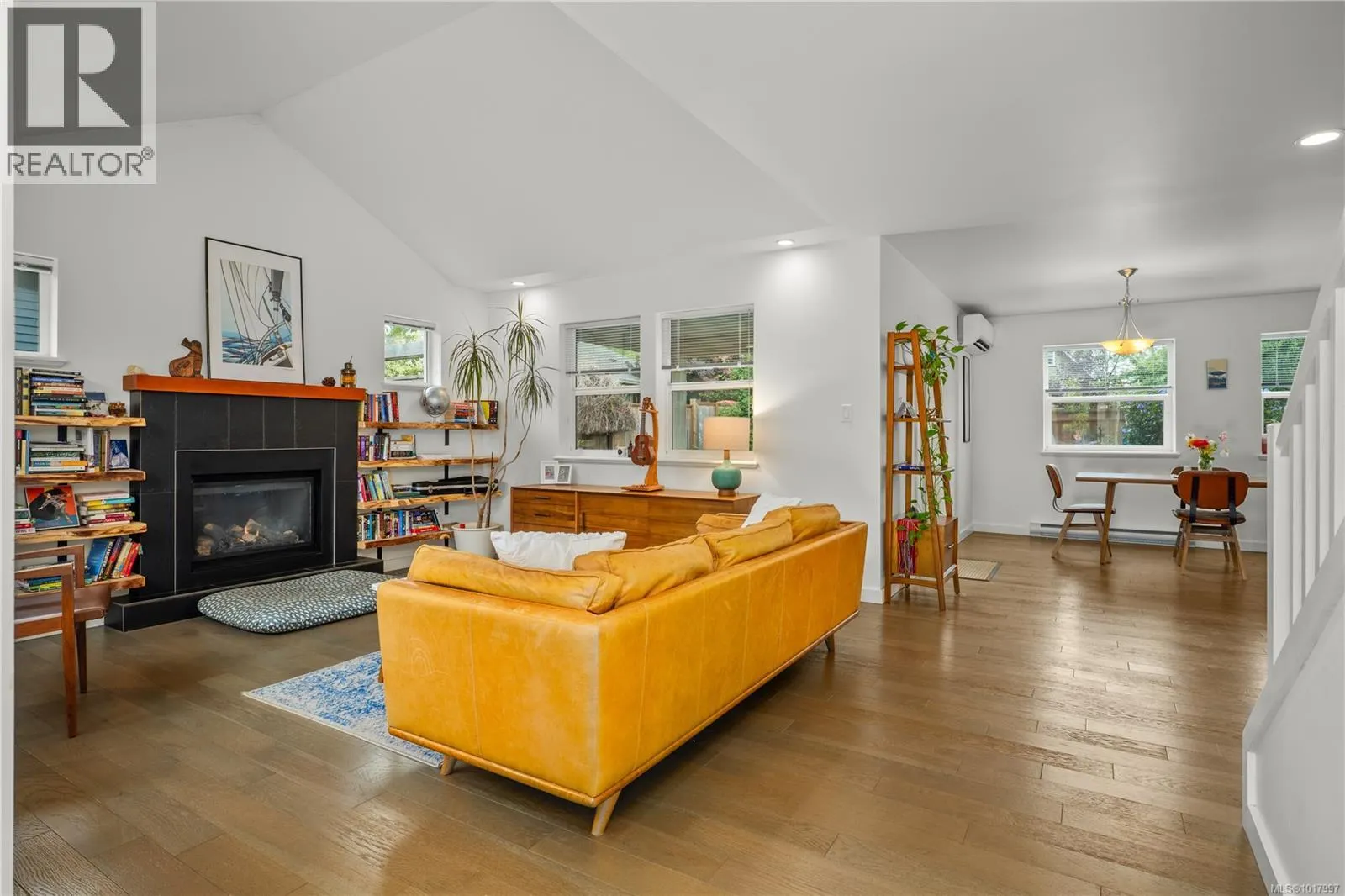 4524 Buena Vista Pl