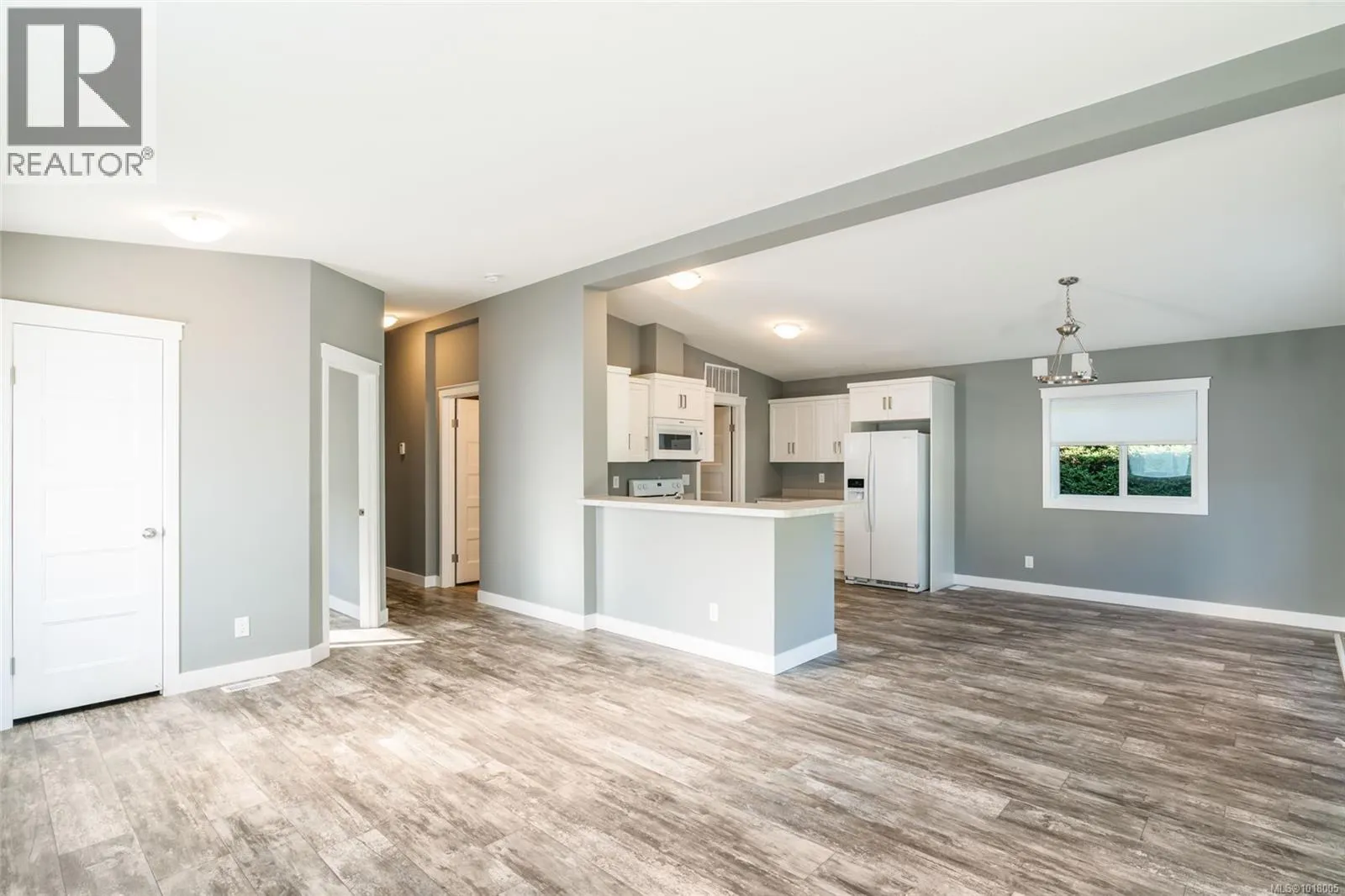 138 6325 Metral Dr