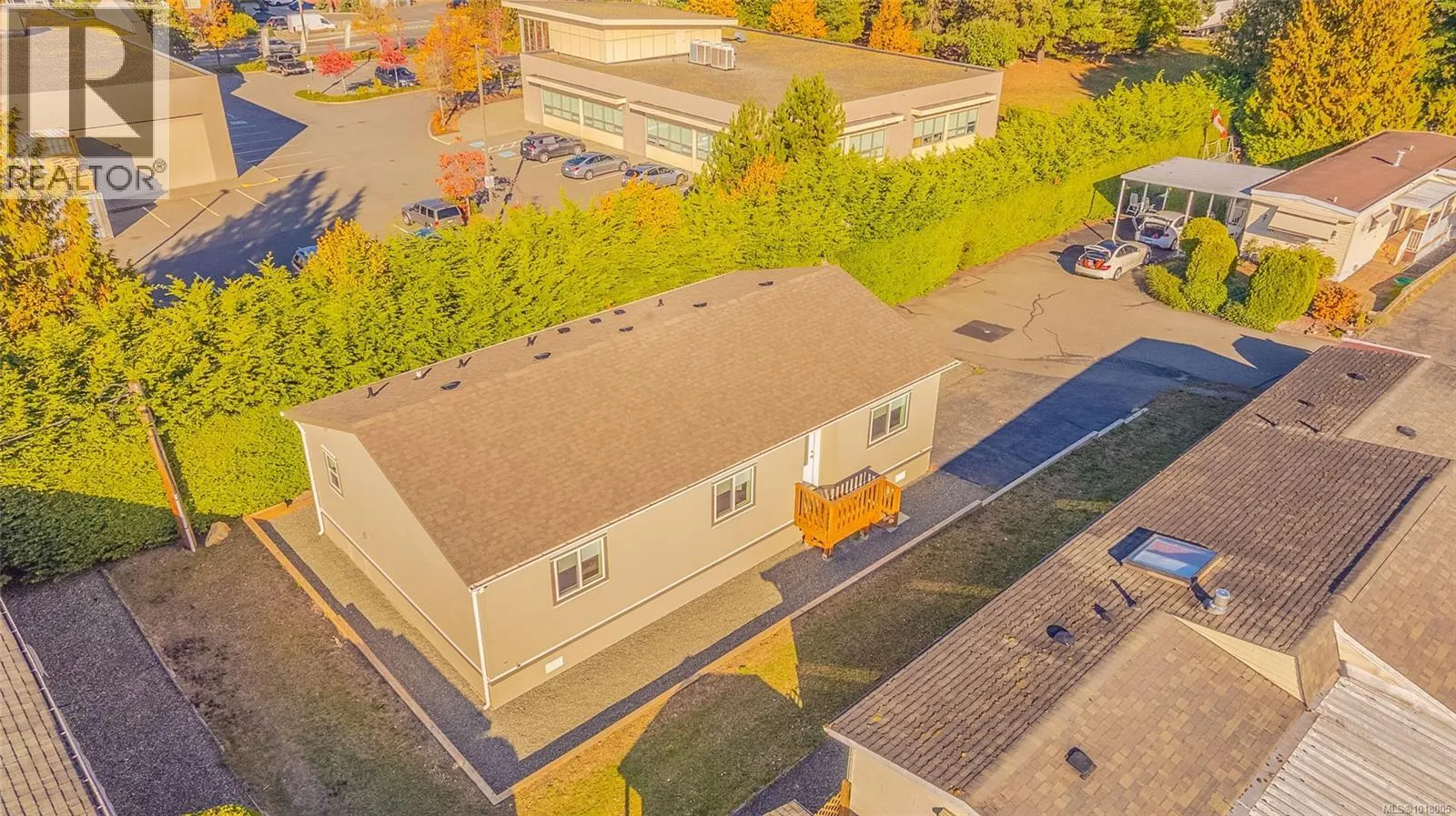 138 6325 Metral Dr
