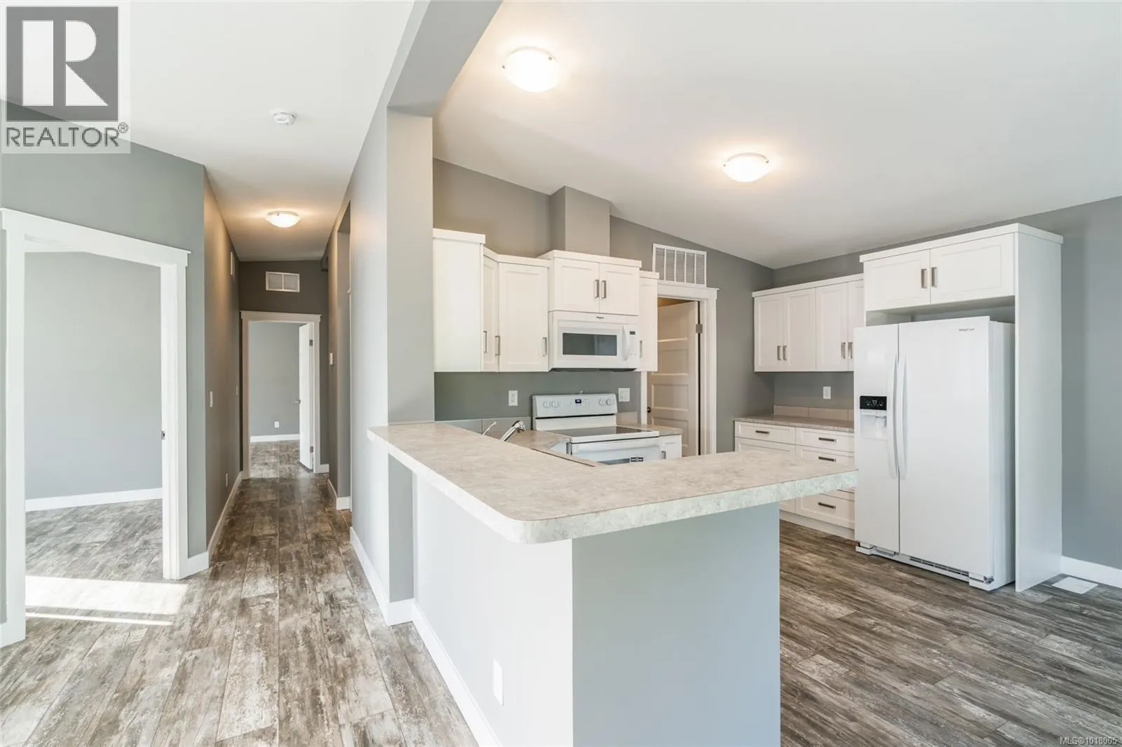 138 6325 Metral Dr