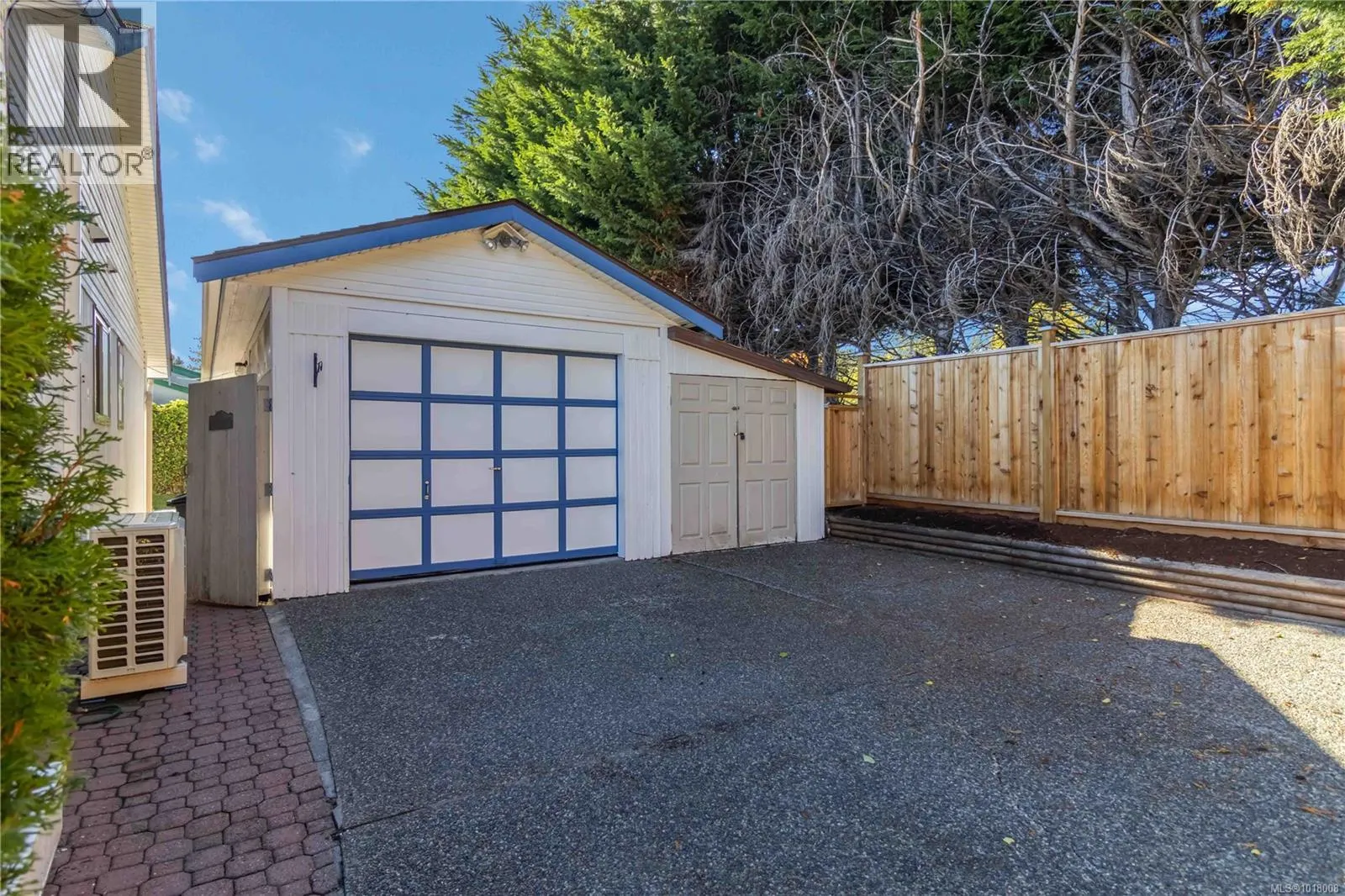 711 Miller Ave