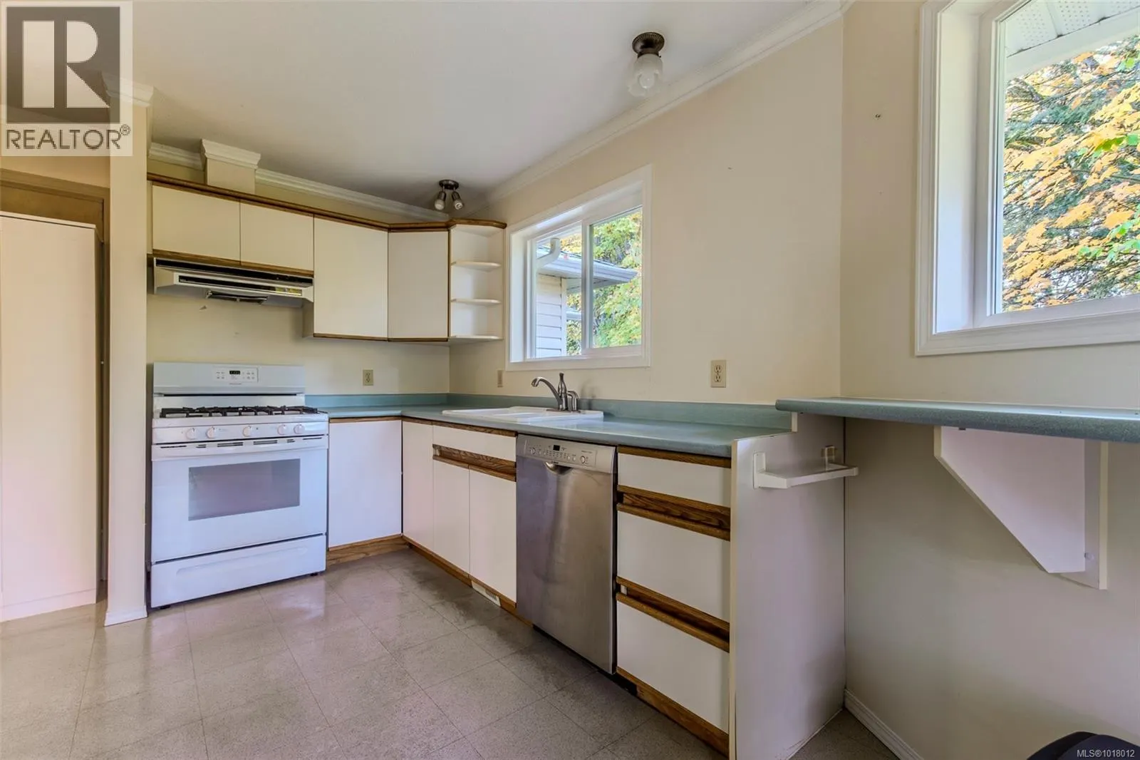 16 3144 Sherman Rd