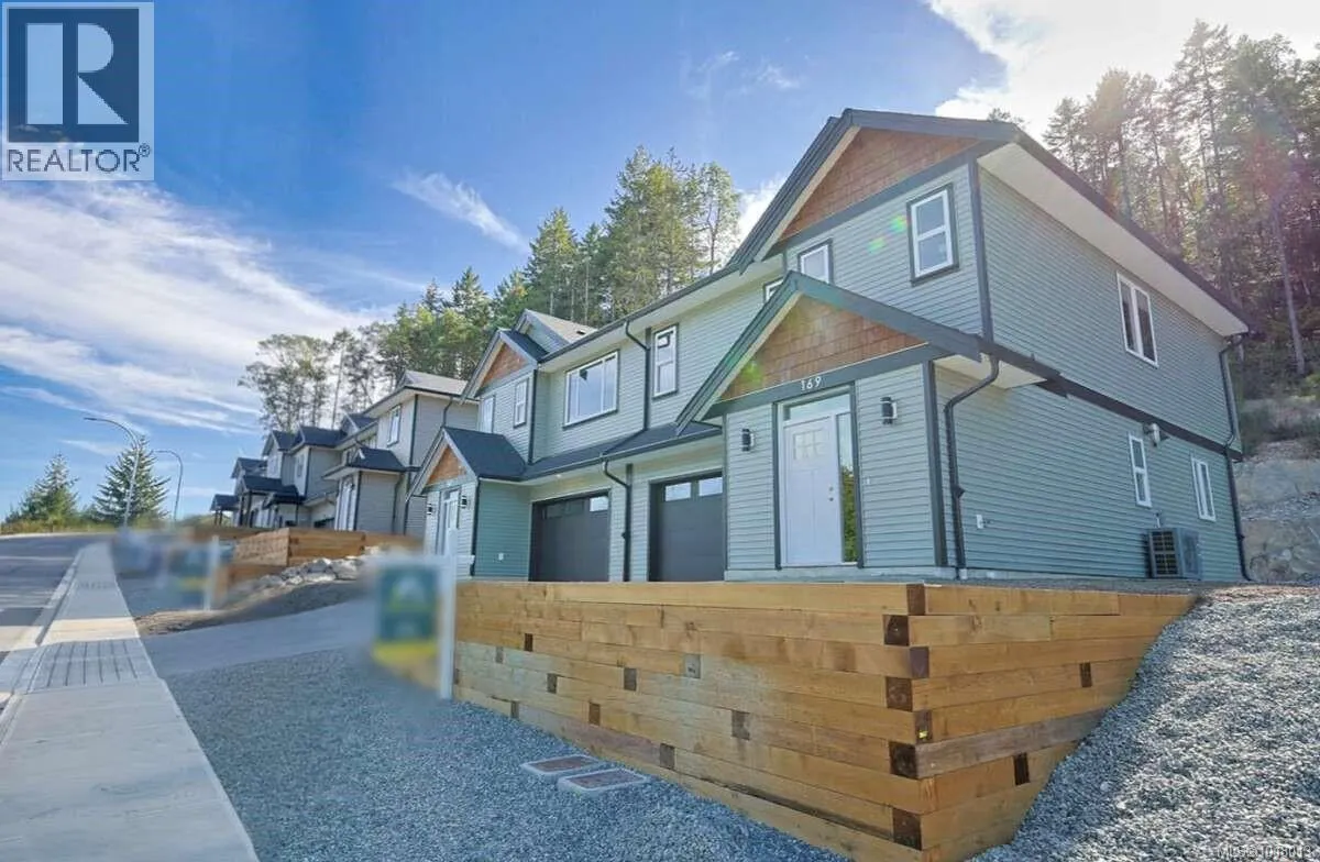 169 Hunter Way