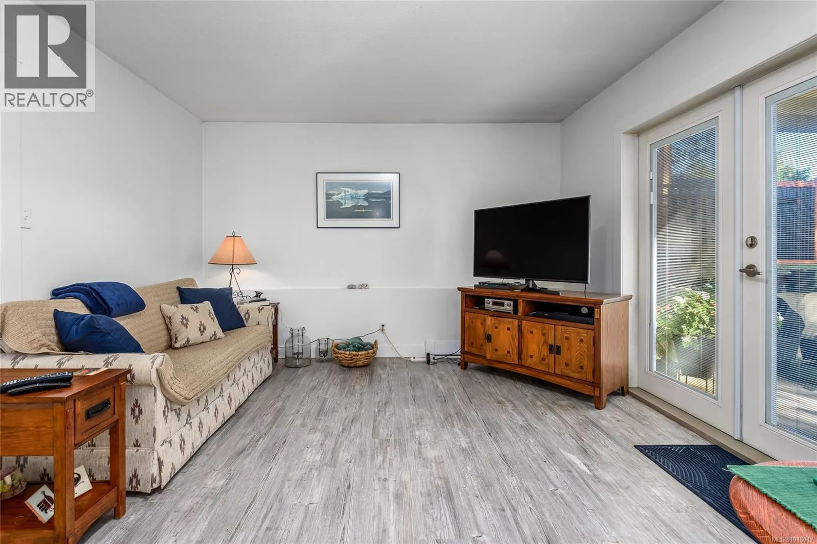 2043 Valley View Dr