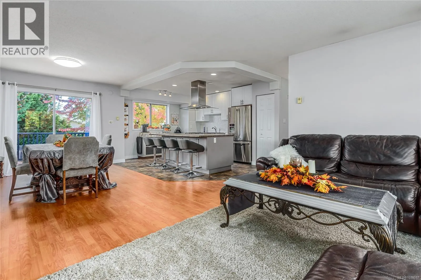 2043 Valley View Dr