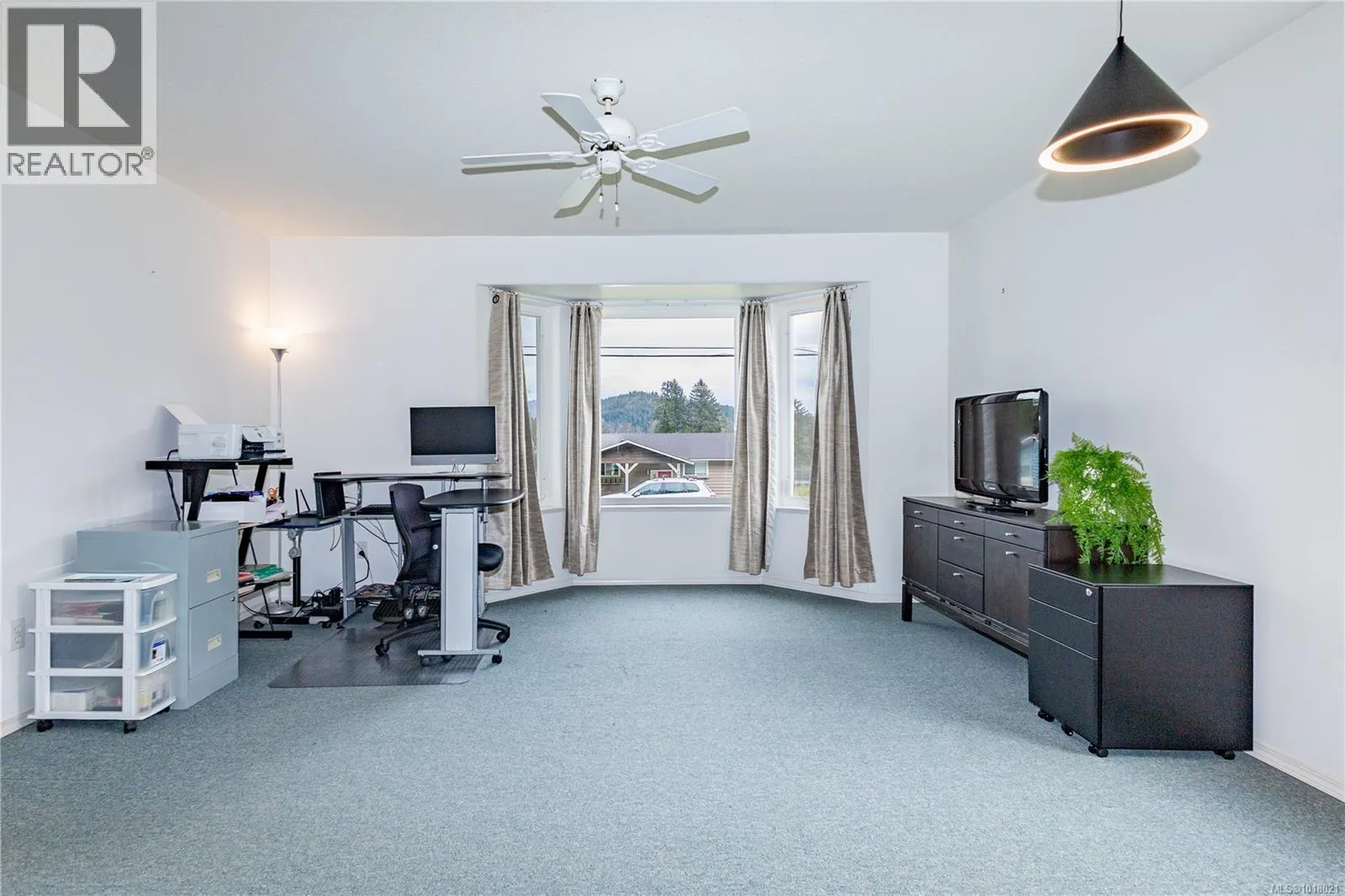 440 MacMillan Dr