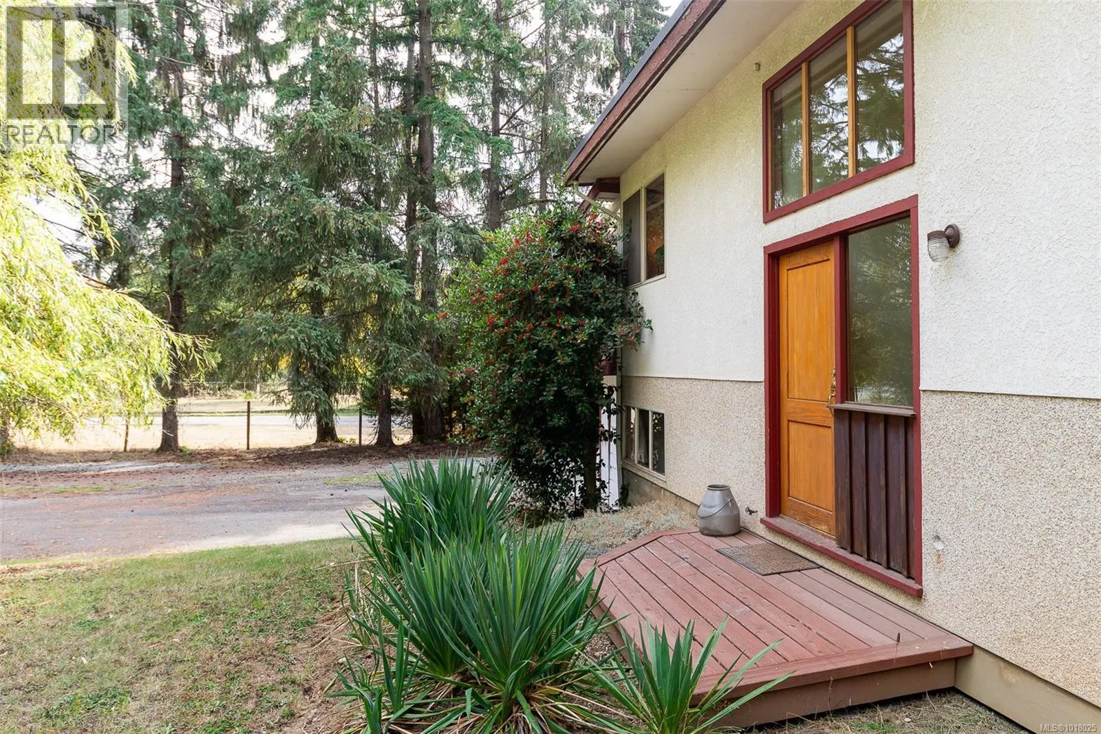 6686 Bell McKinnon Rd