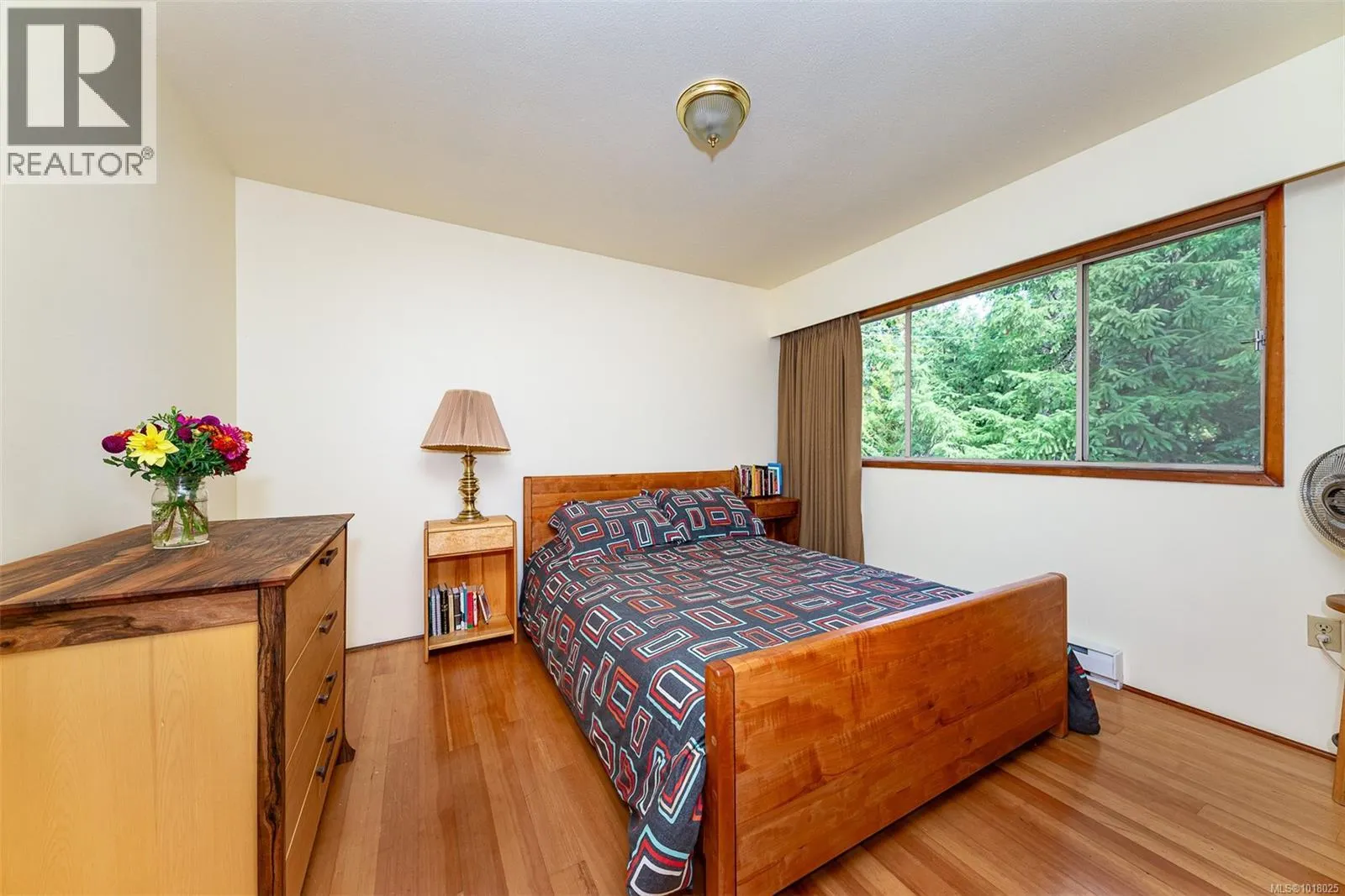6686 Bell McKinnon Rd