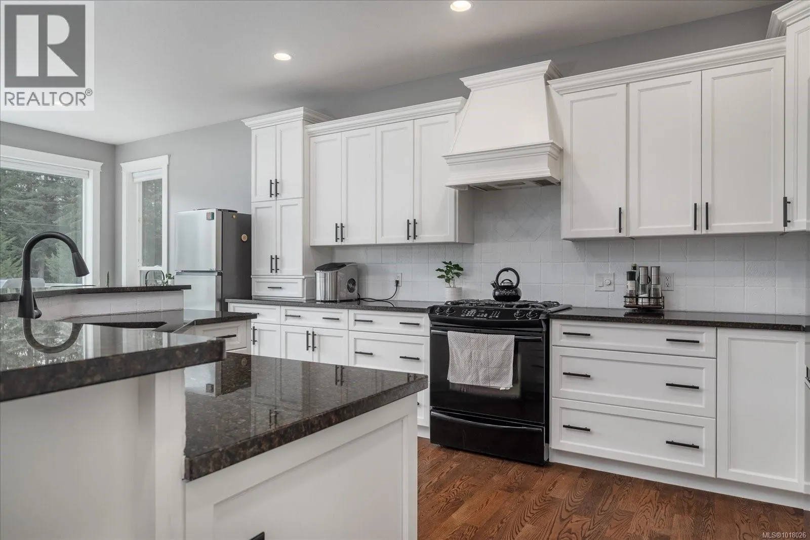 3603 Monterey Dr