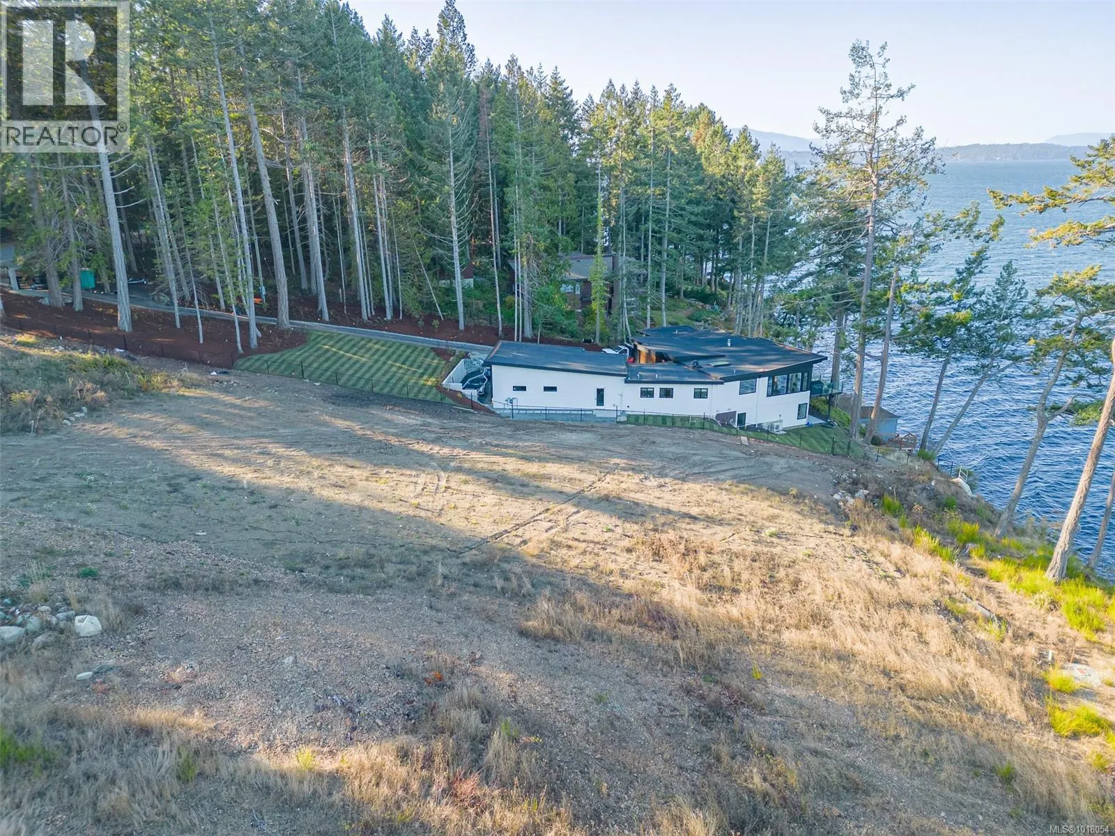 760 Lands End Rd
