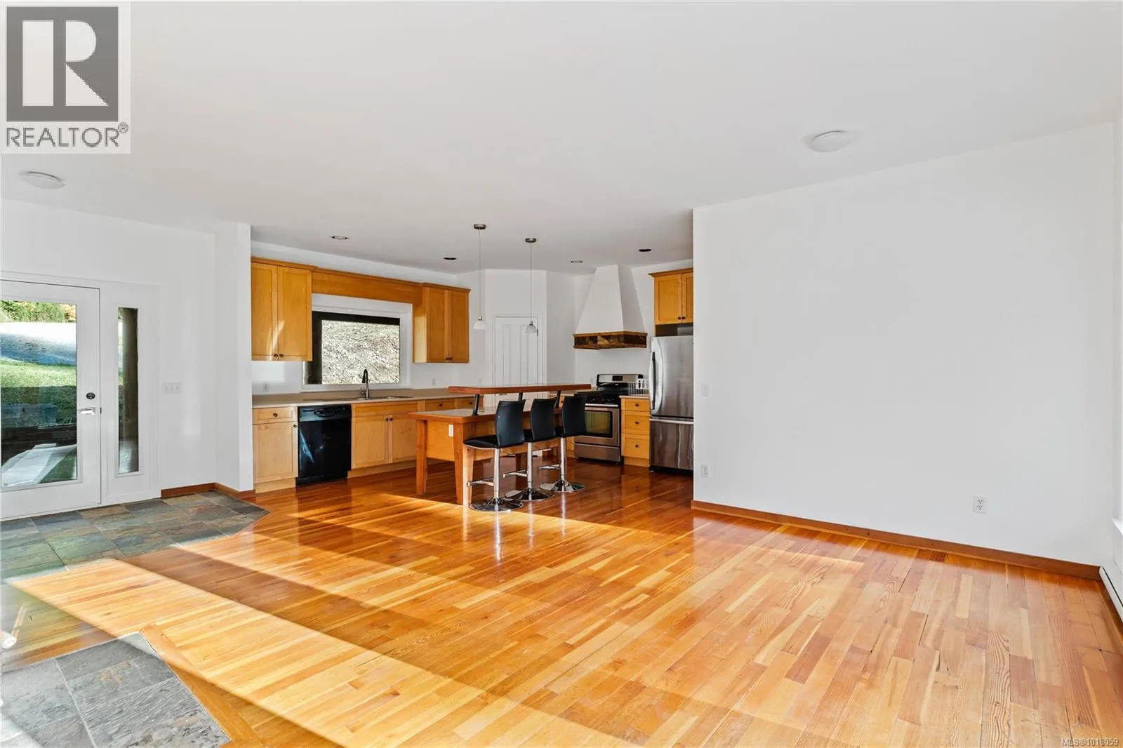 211 Long Harbour Rd