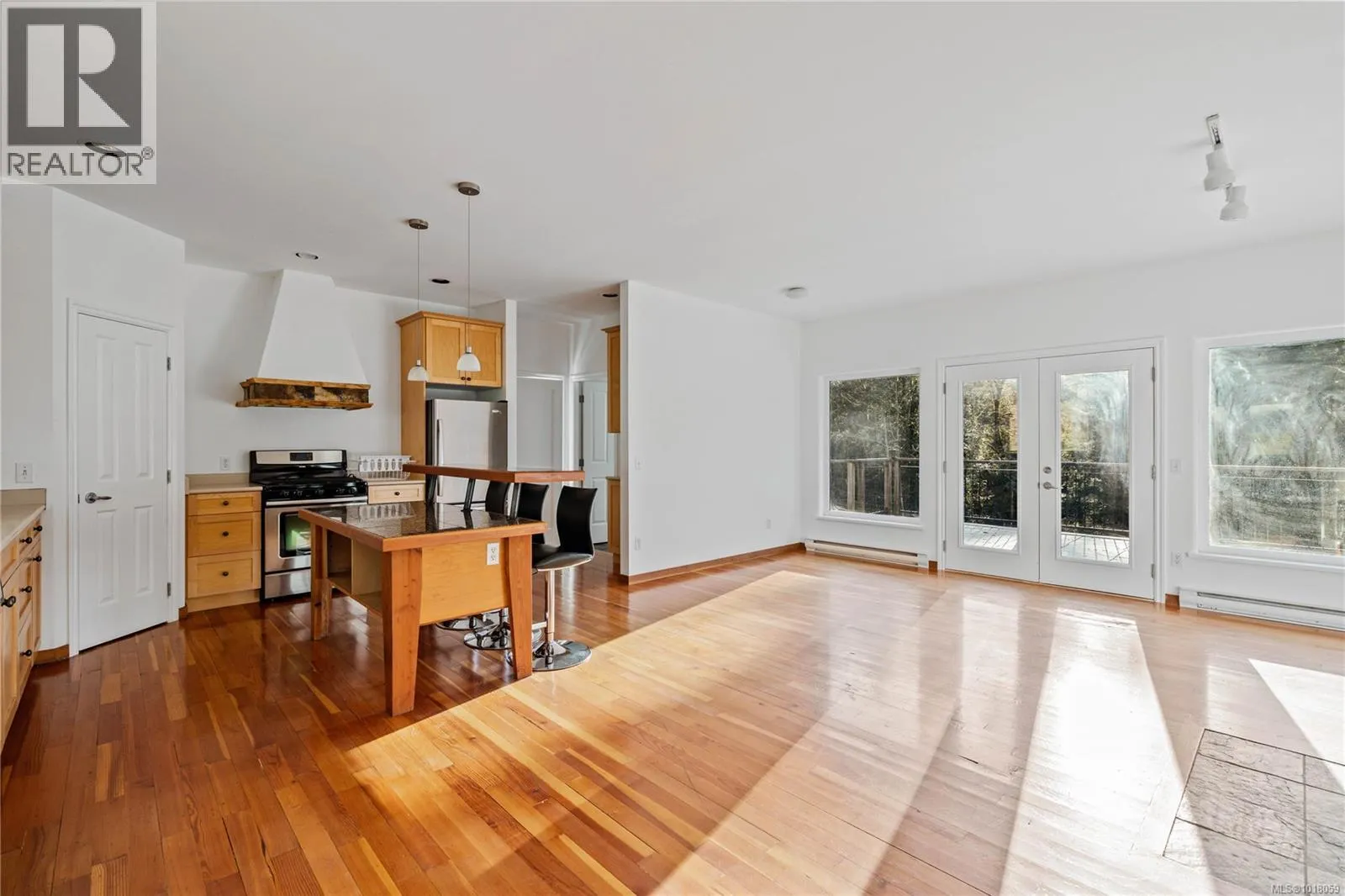 211 Long Harbour Rd