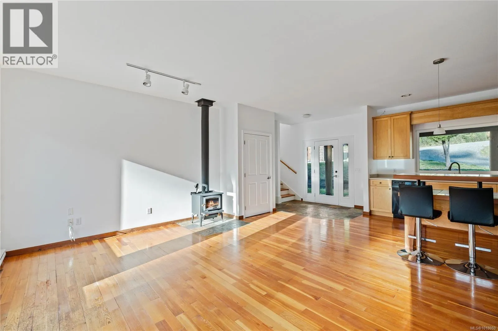 211 Long Harbour Rd