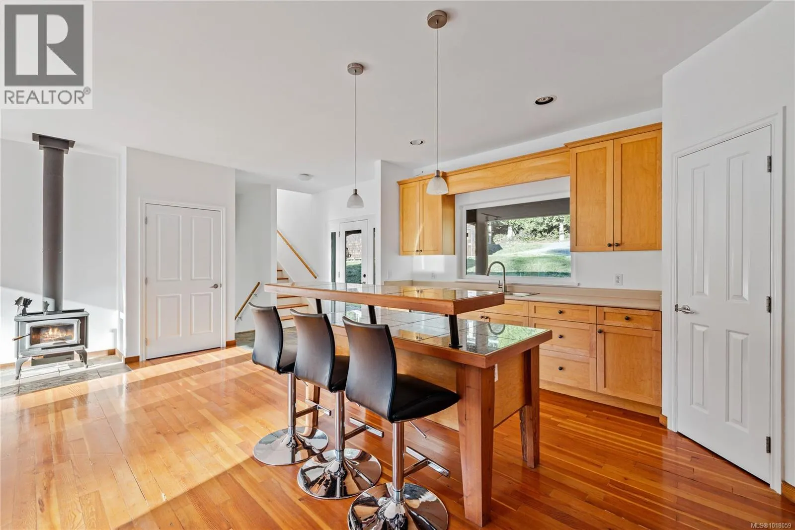 211 Long Harbour Rd