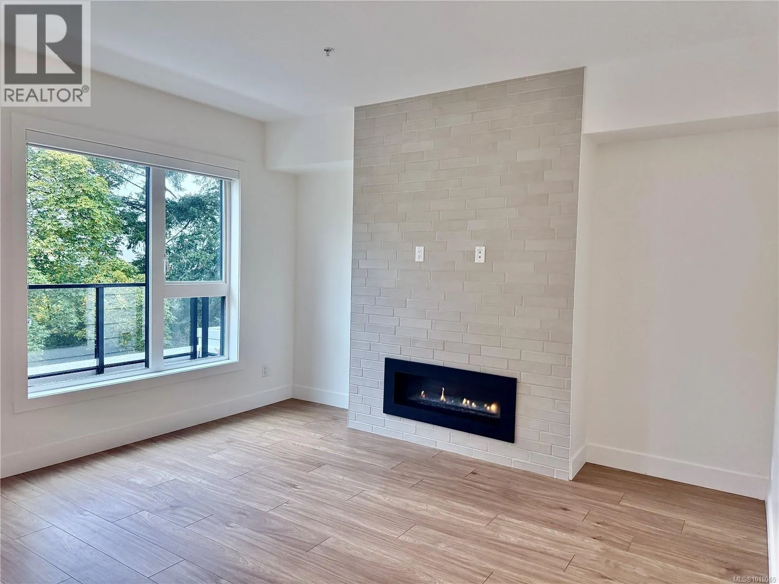 14 2330 Sooke Rd