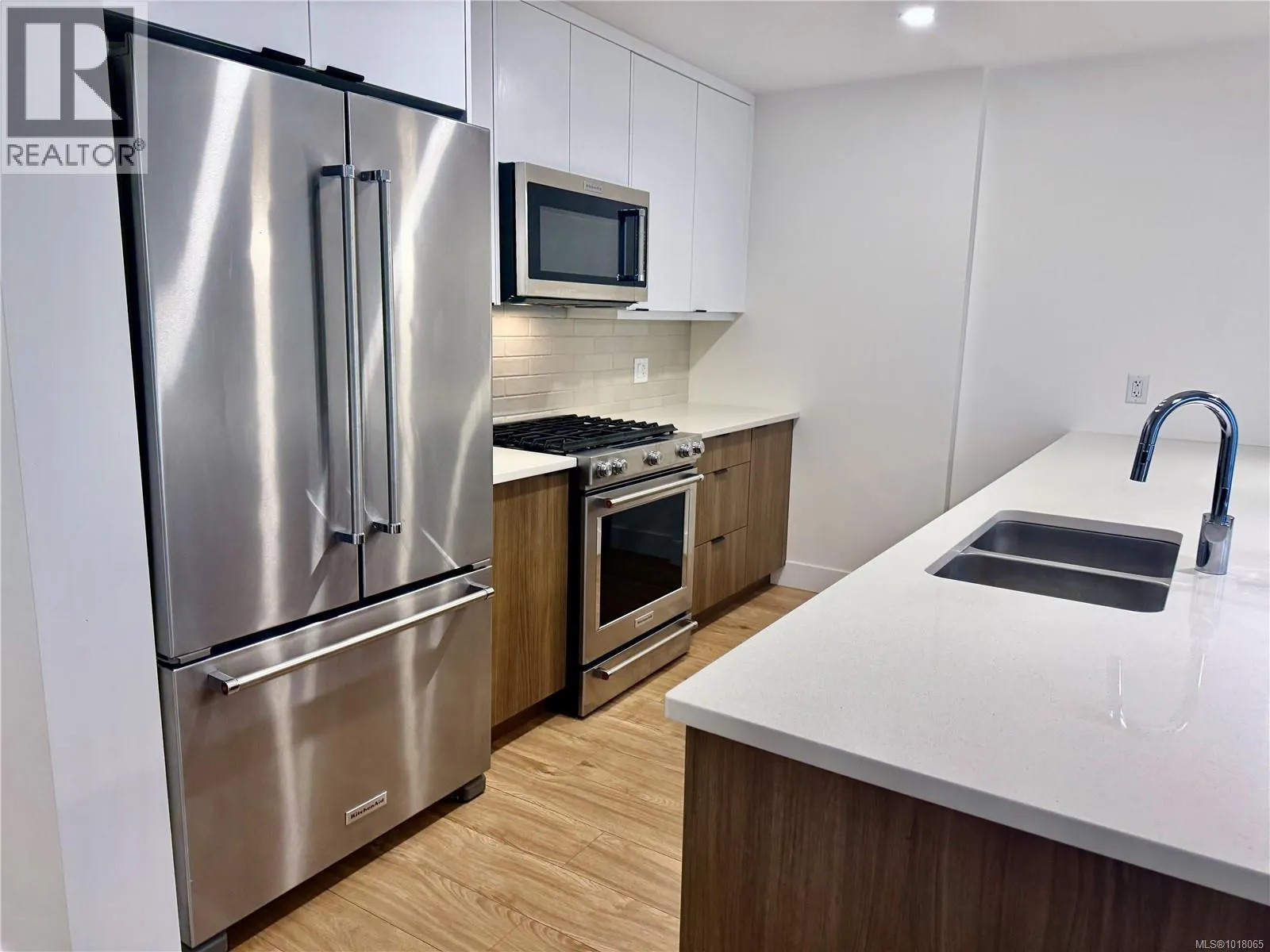 14 2330 Sooke Rd