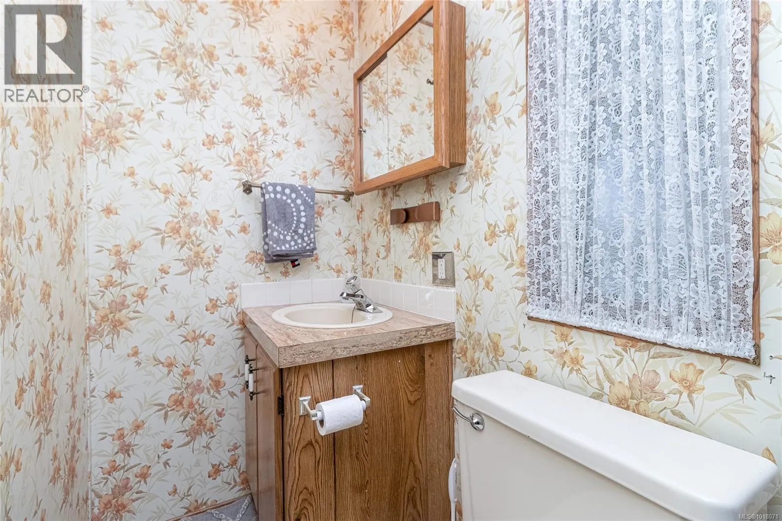 17 7701 Central Saanich Rd
