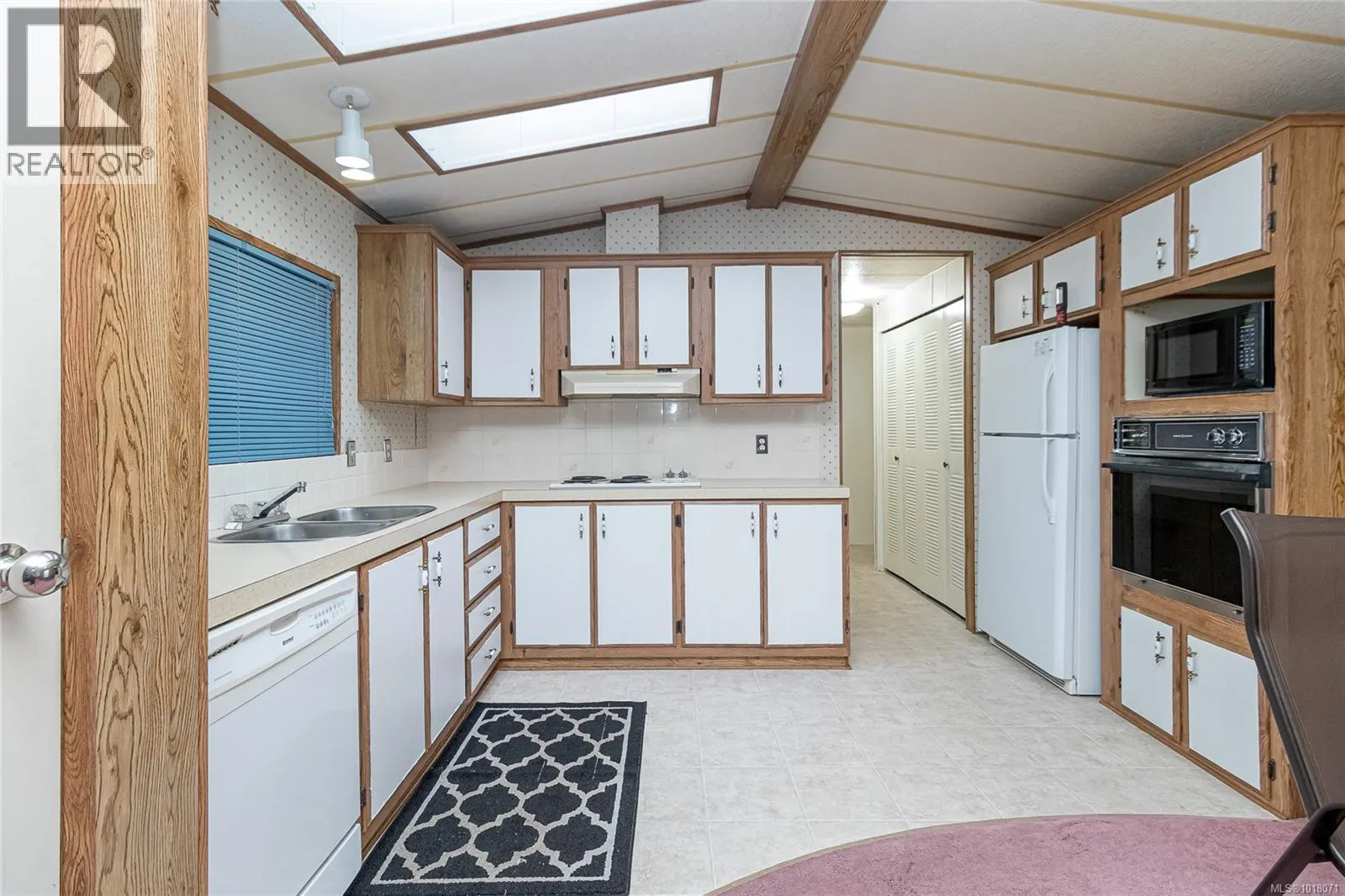 17 7701 Central Saanich Rd