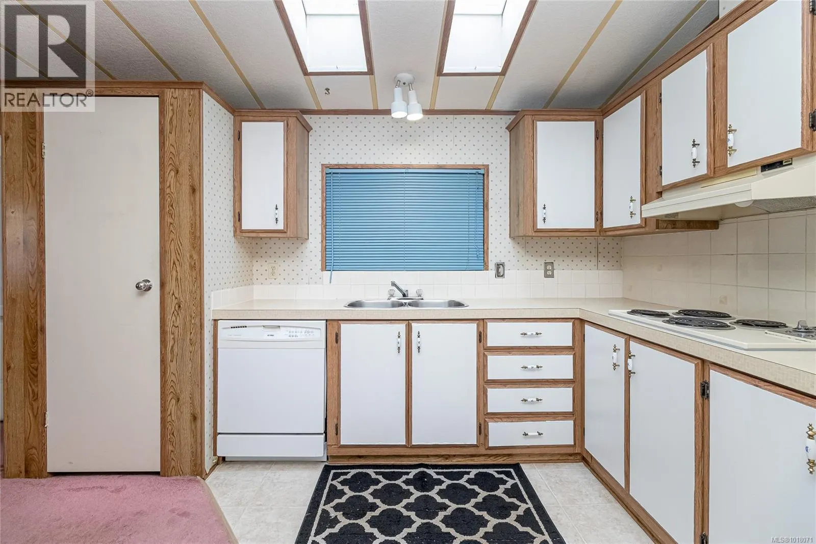 17 7701 Central Saanich Rd