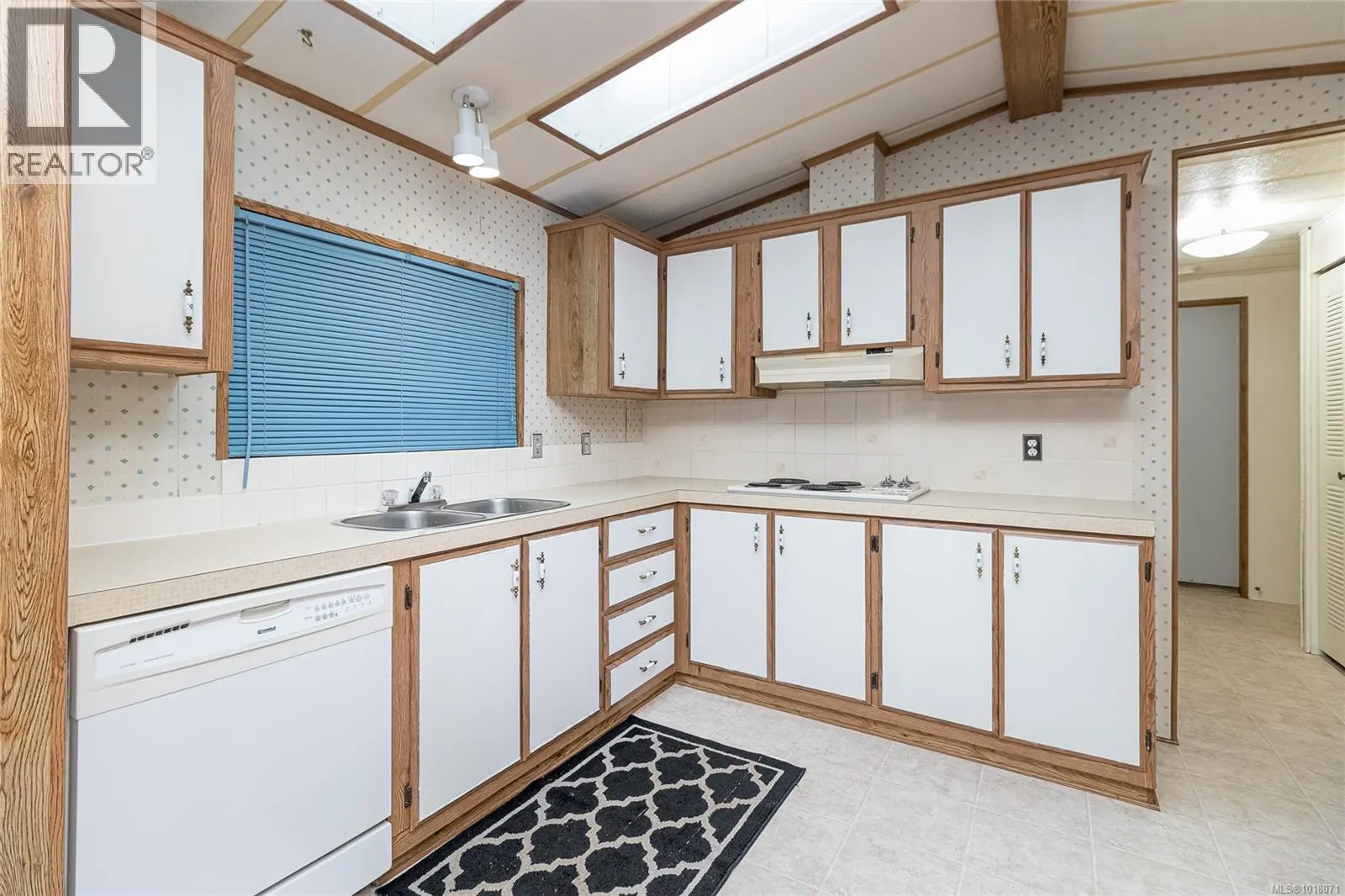 17 7701 Central Saanich Rd