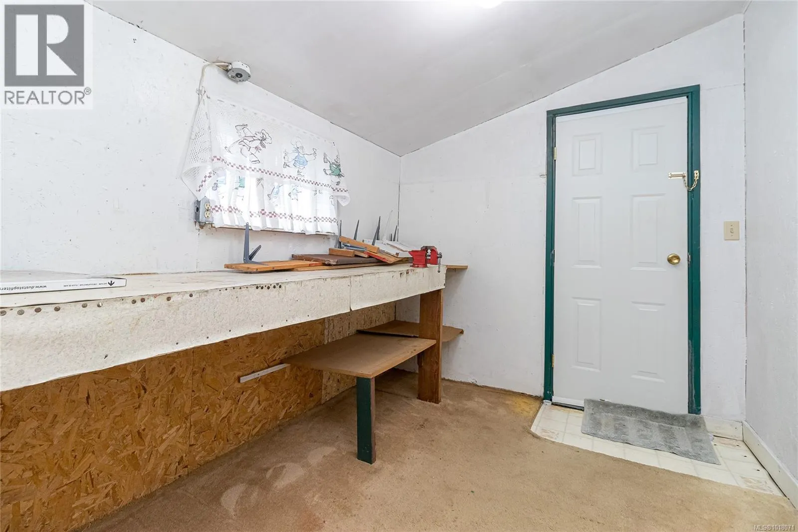 17 7701 Central Saanich Rd