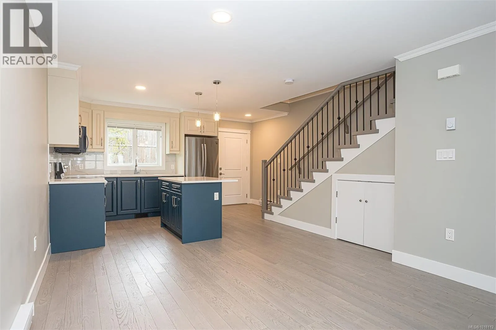 110 3248 Sherman Rd