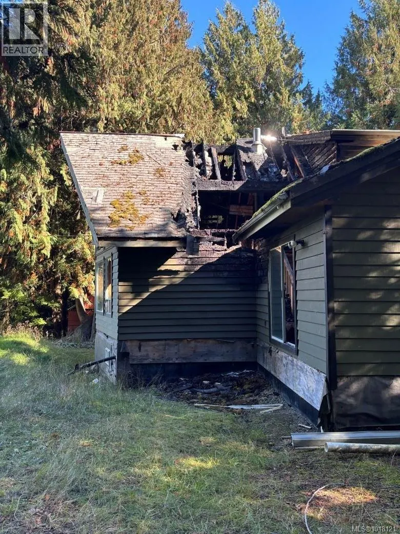 720 Spider Lake Rd