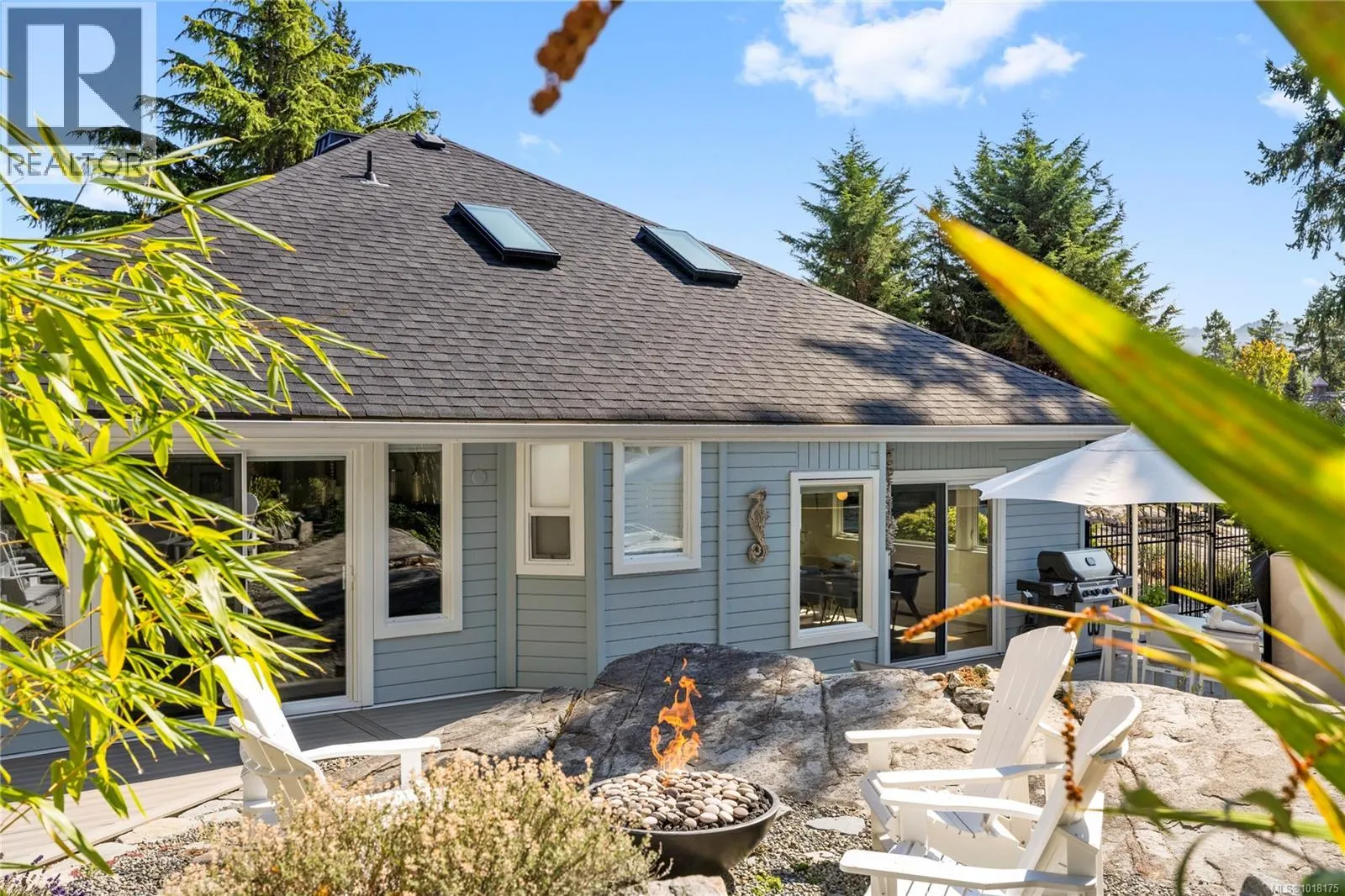3425 Carmichael Rd