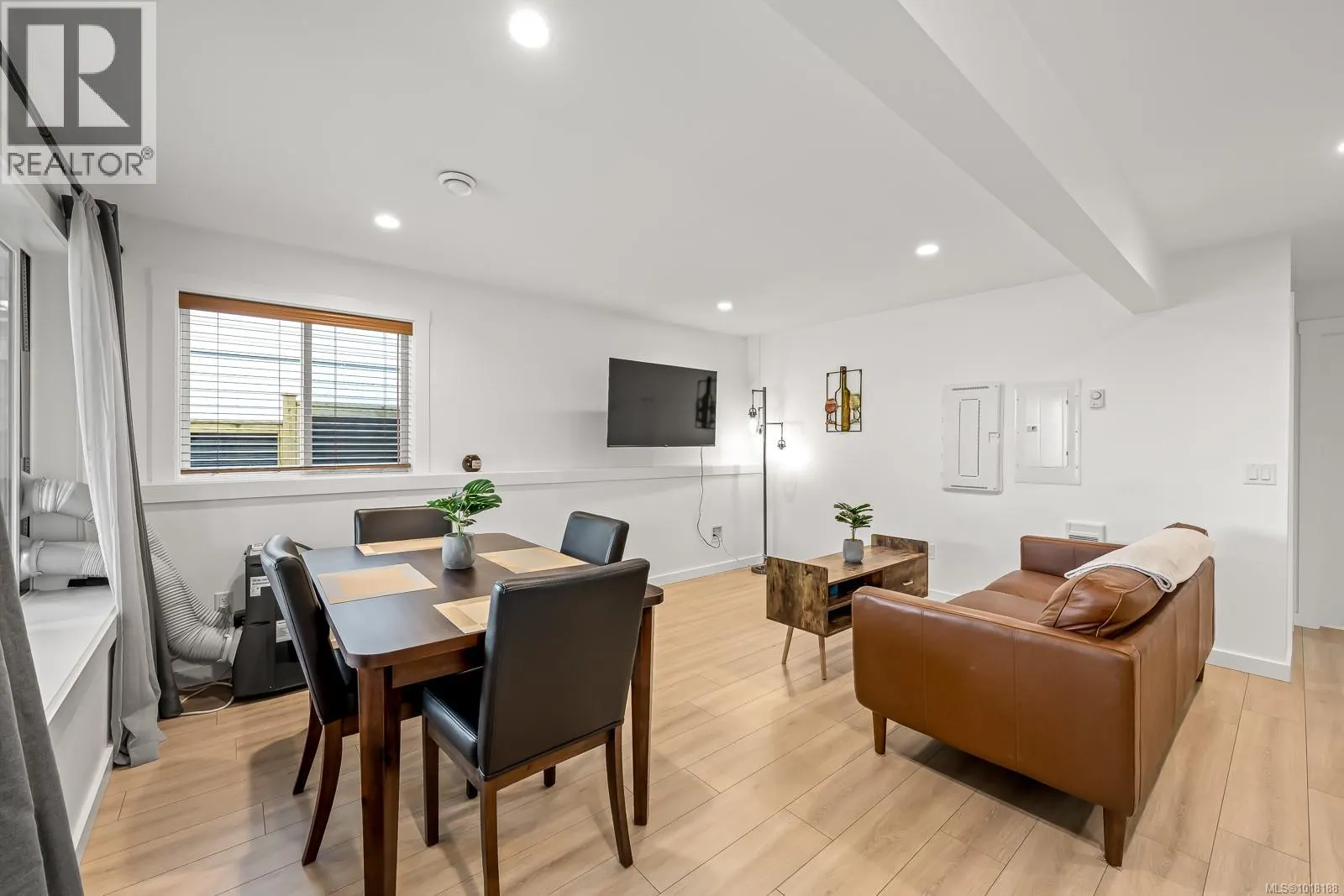 3366 Marygrove Dr