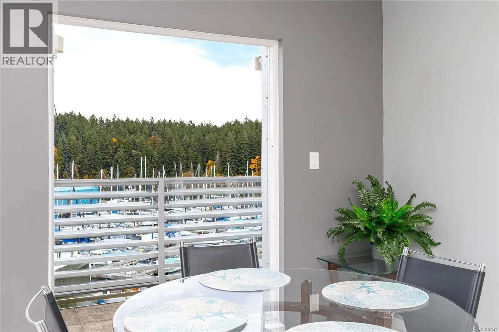 401 1250 Stewart Ave