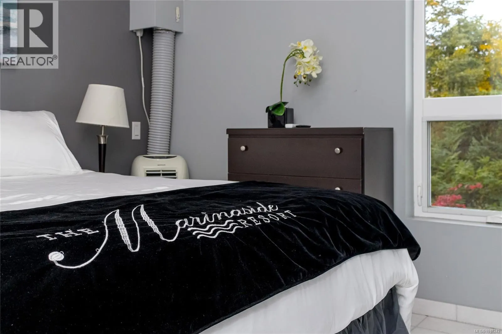 401 1250 Stewart Ave